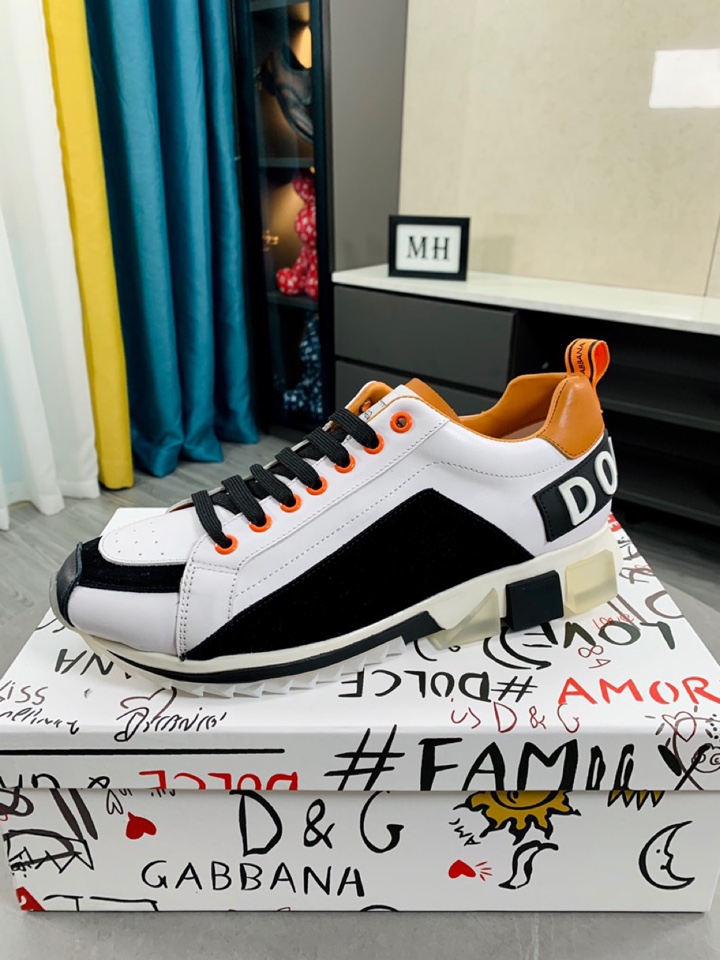 J0  Dolce＆Gabbana最新官网配色，原单品质进口头层牛皮➕牛里[得意]论材料做工完胜市场所有版本💕最高品质出货 实物拍摄，面料进口凸显品牌独特魅力😘鞋带也是原版定制👻经典系带款鞋 上脚十分舒适 、