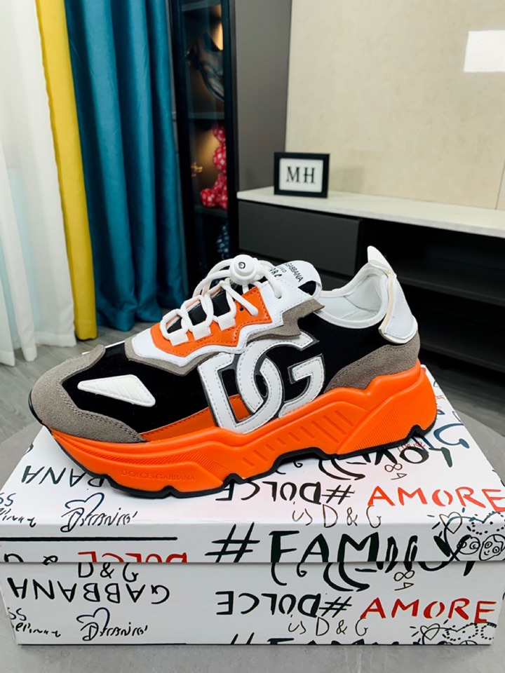 J0  Dolce＆Gabbana最新官网休闲、男鞋原单品质进口头层牛皮网布搭配➕羊里[得意]论材料做工完胜市场所有版本💕最高品质出货 实物拍摄，面料进口凸显品牌独特魅力😘鞋带也是原版定制👻经典系带款鞋 上脚十分舒适 、