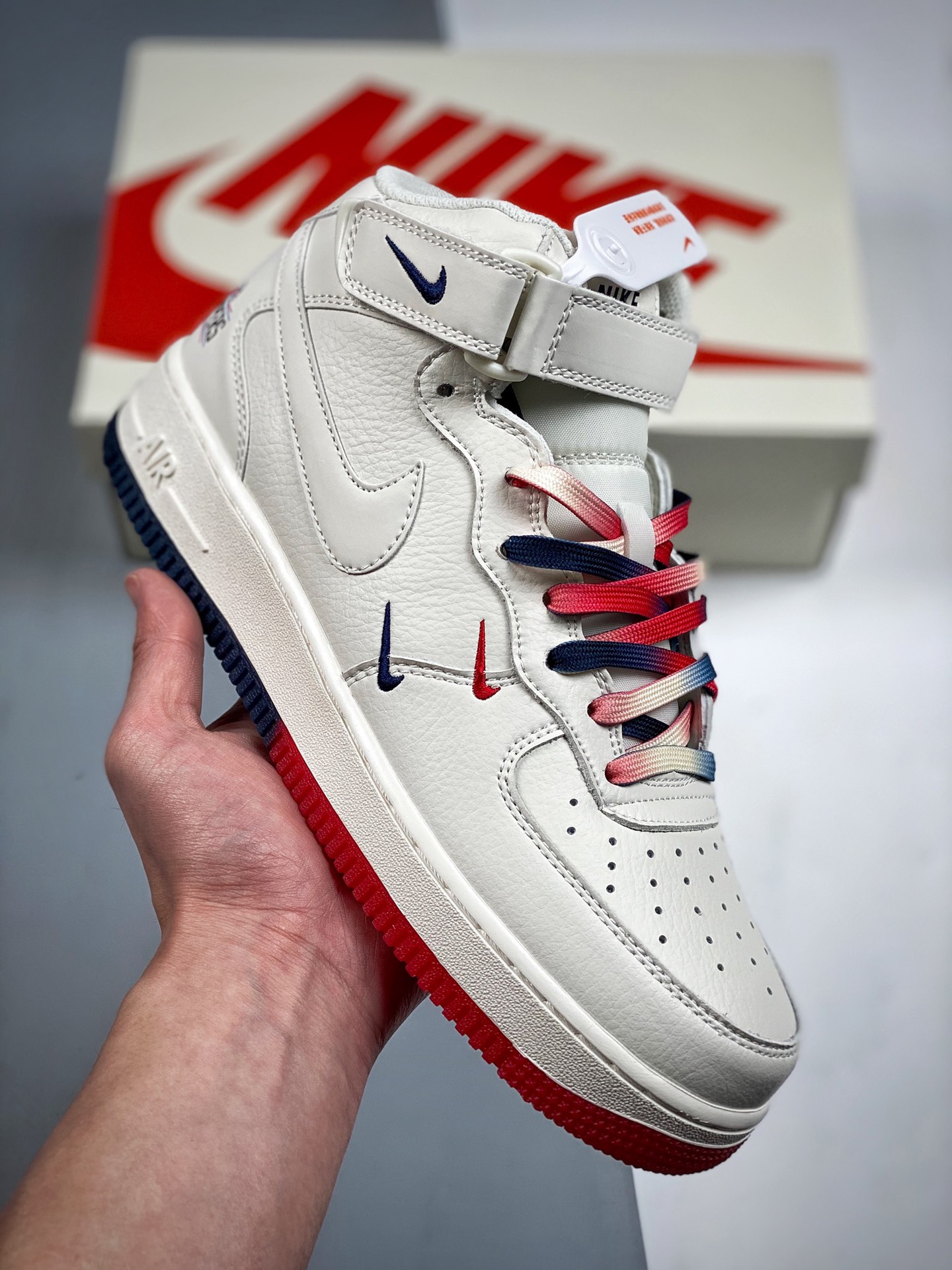 Nike Air Force 1 Mid '07 "azul bebé, rojo" Los Angeles Clippers, horma y cartón originales para un auténtico estilo Air…