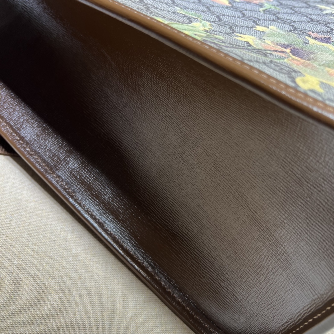 GUCCI古驰互扣式双G中号托特包674148