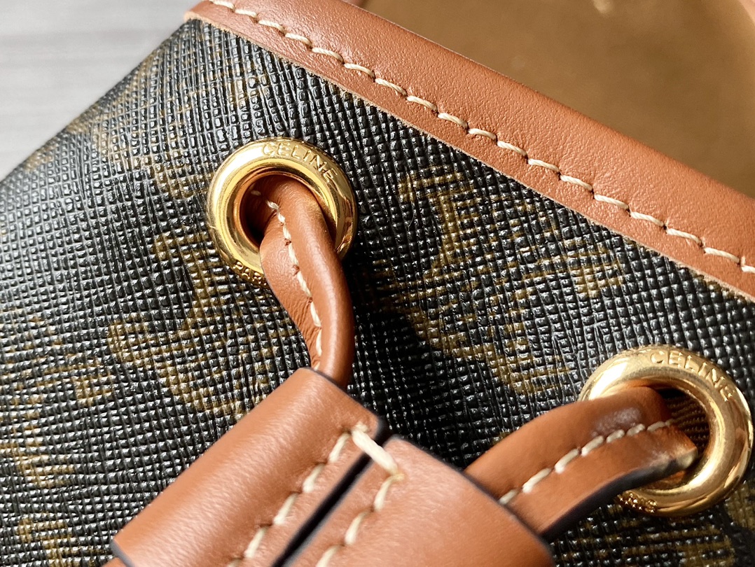 CELINE 22早春款凯旋门帆布印花双肩包 197662