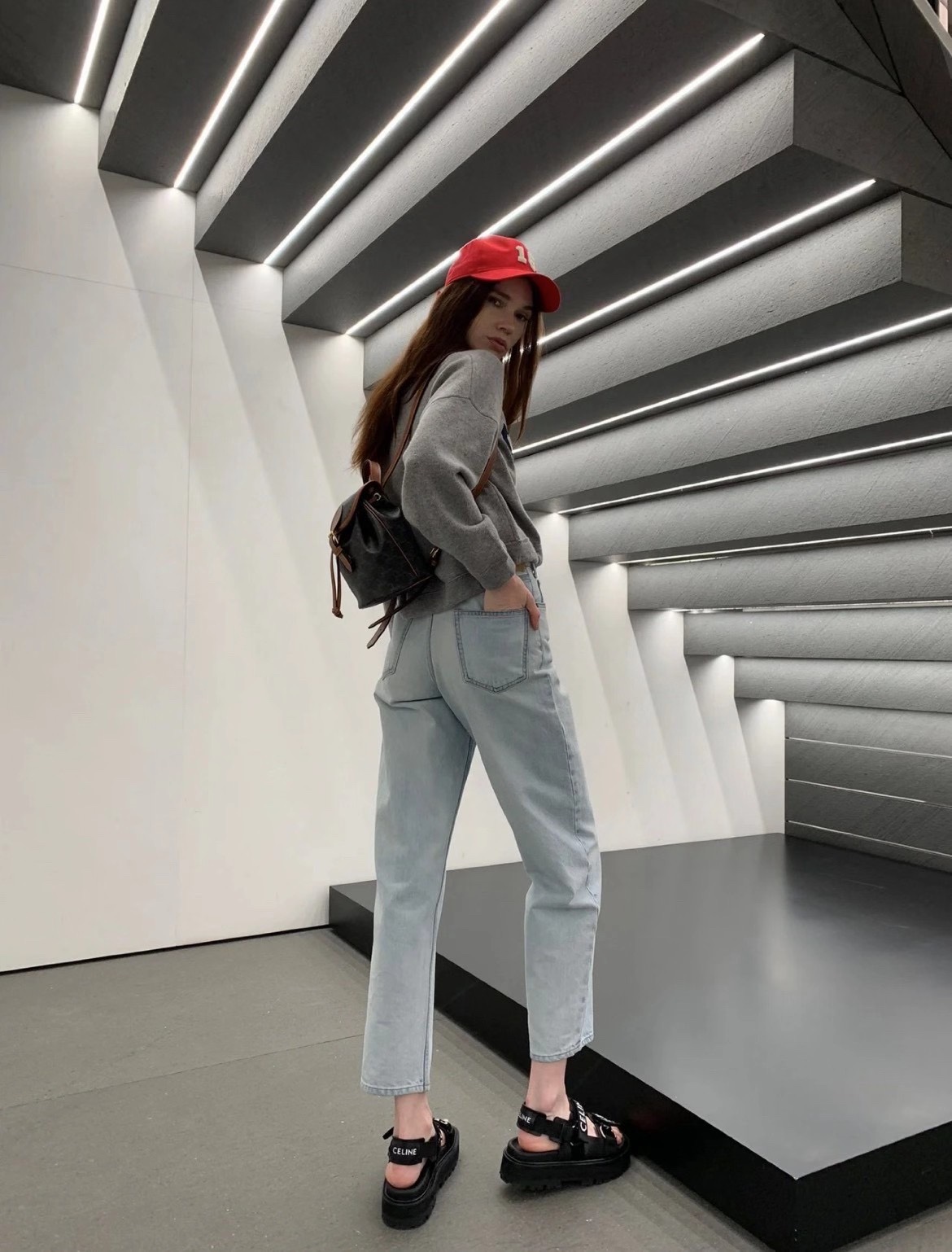 CELINE 22早春款凯旋门帆布印花双肩包 197662