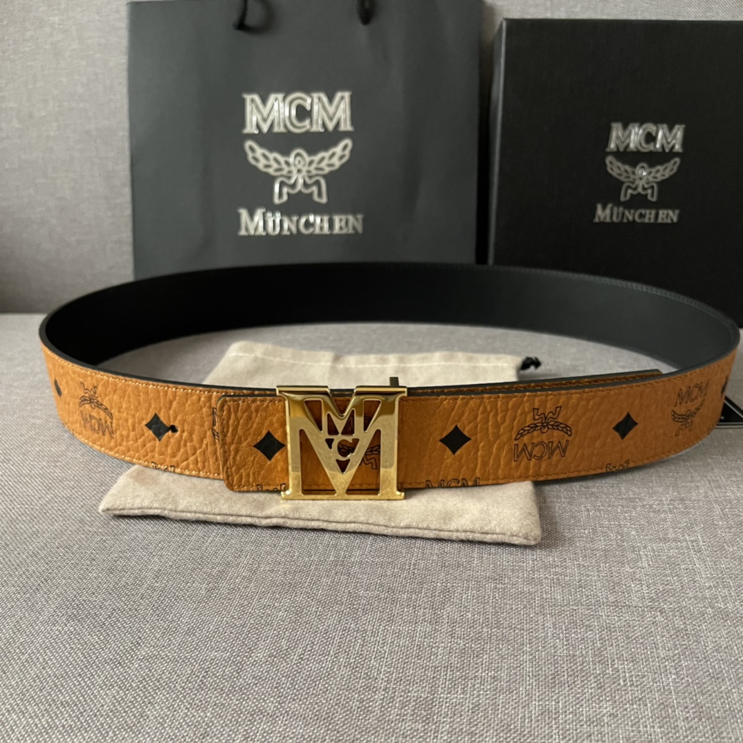 MCM这款多功能腰带一面由经典Vis