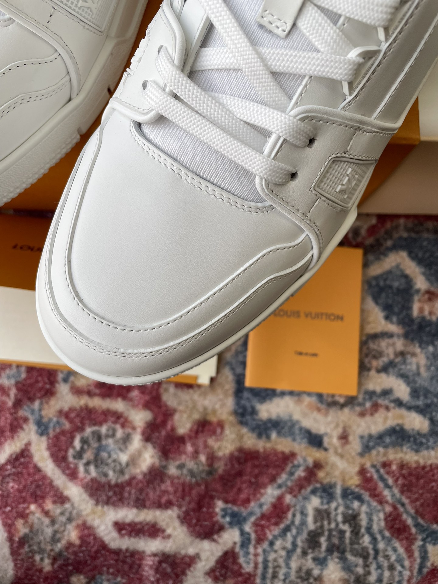 Louis Vuitton lv-新色 全白皮 trainer 低帮运动鞋