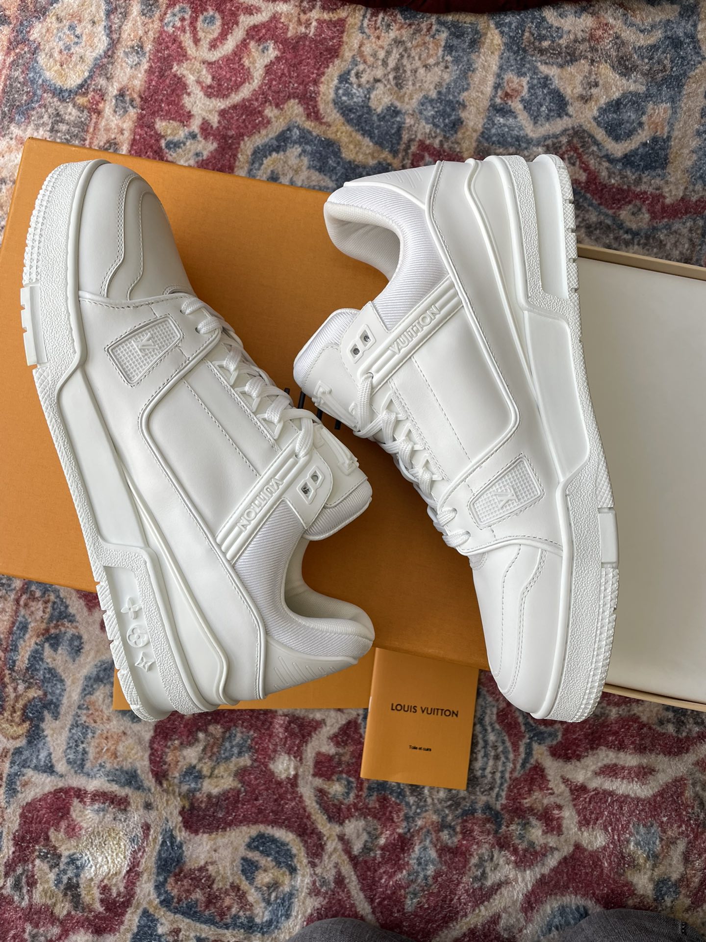 Louis Vuitton lv-新色 全白皮 trainer 低帮运动鞋
