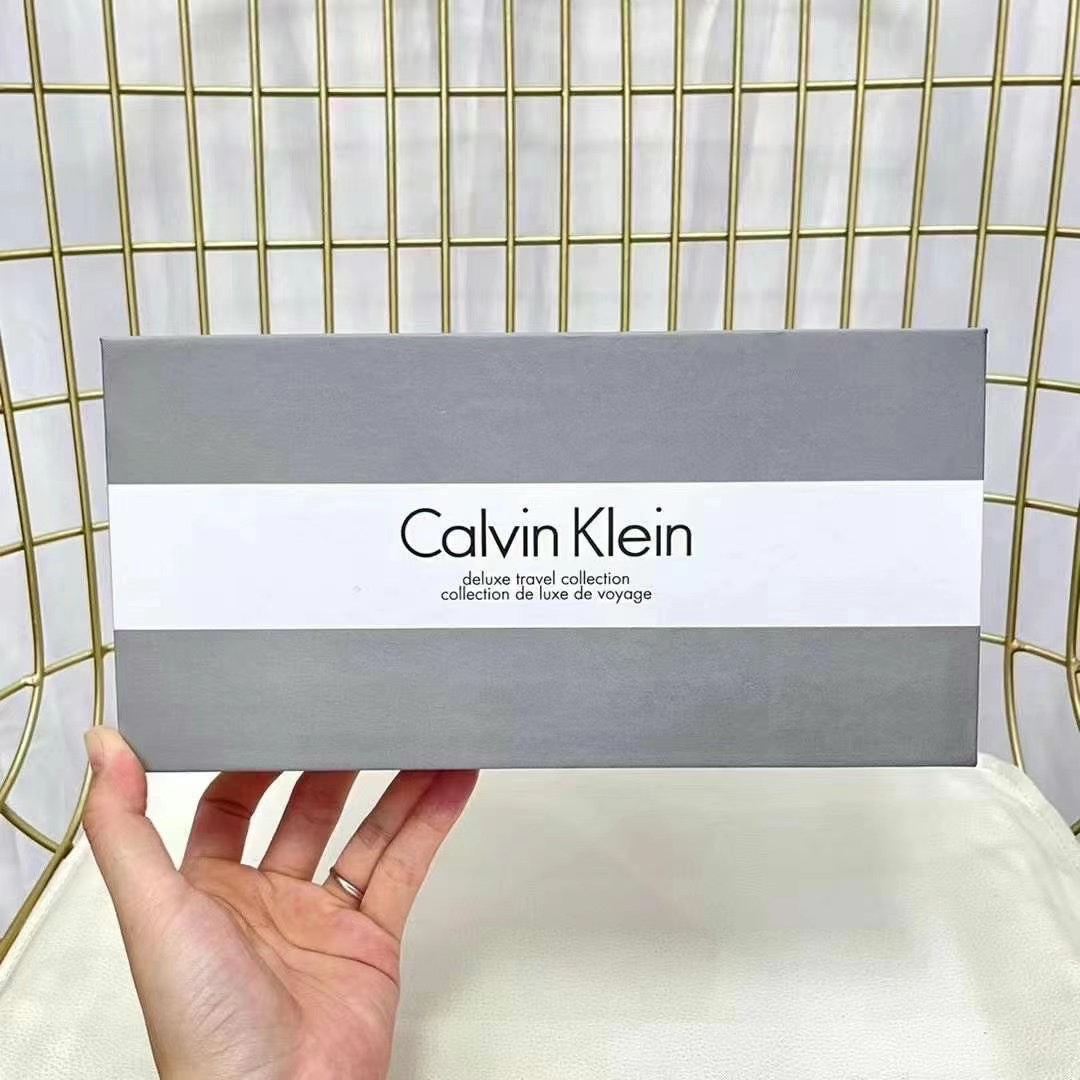 Calvin Klein Deluxe Travel Collection: 3 Sample Perfumes for Men & Women 1 i1641738304 7978 0