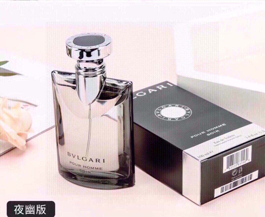 P F 120🔺专柜版🔻 💬EDT/100ml/男友香 Bvlgari宝格丽大吉岭茶原版夜幽男女中性淡香水 香调: 香调:木质龙涎香 前调:大吉岭茶佛手柑橙花油 中调:豆蔻纸莎木 后调∷琥珀麝香