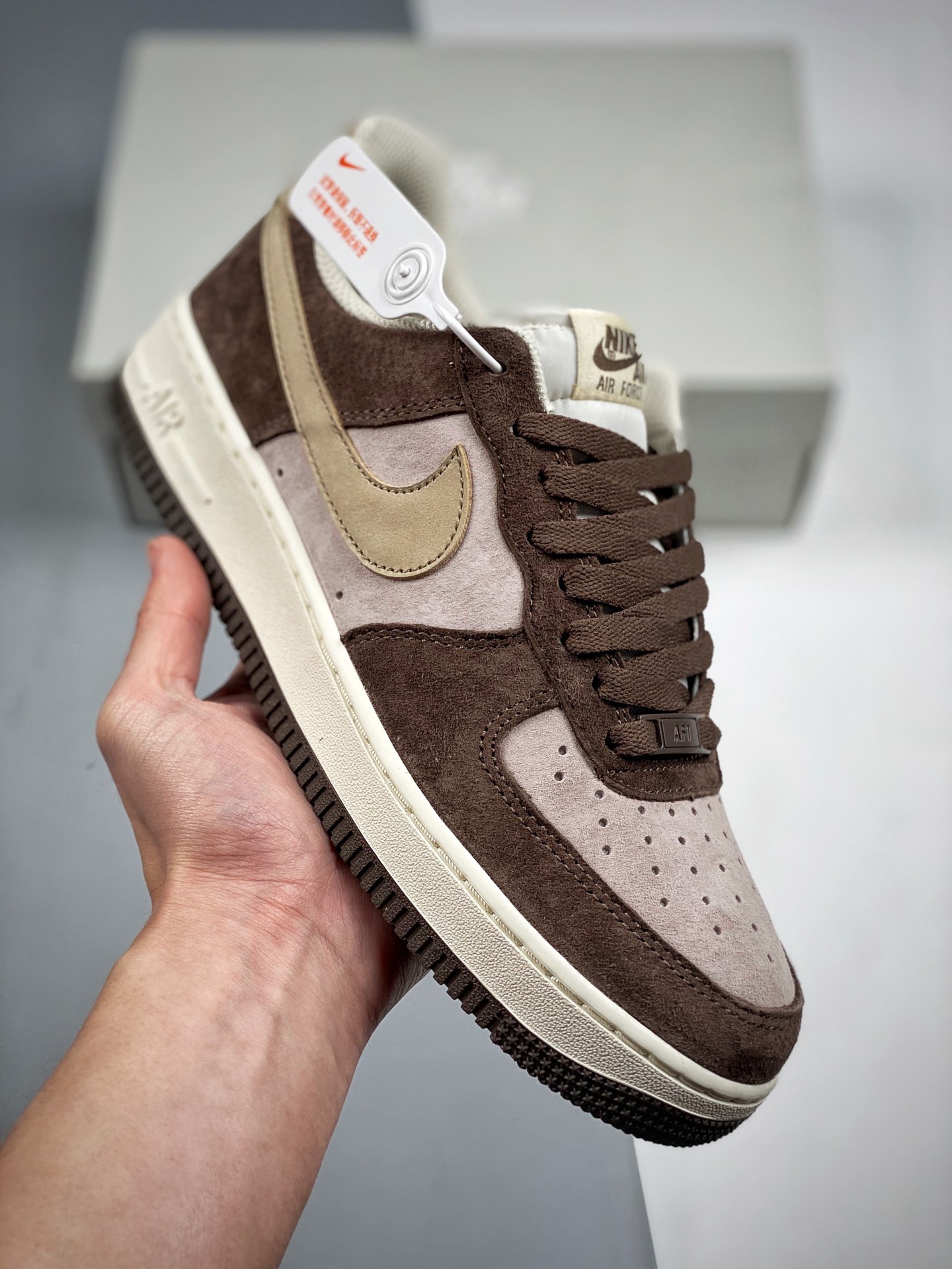 Nk Air Force 1 Low 07 moca, horma y cartón originales para un auténtico estilo Air Force, enfocado en el canal de comer…