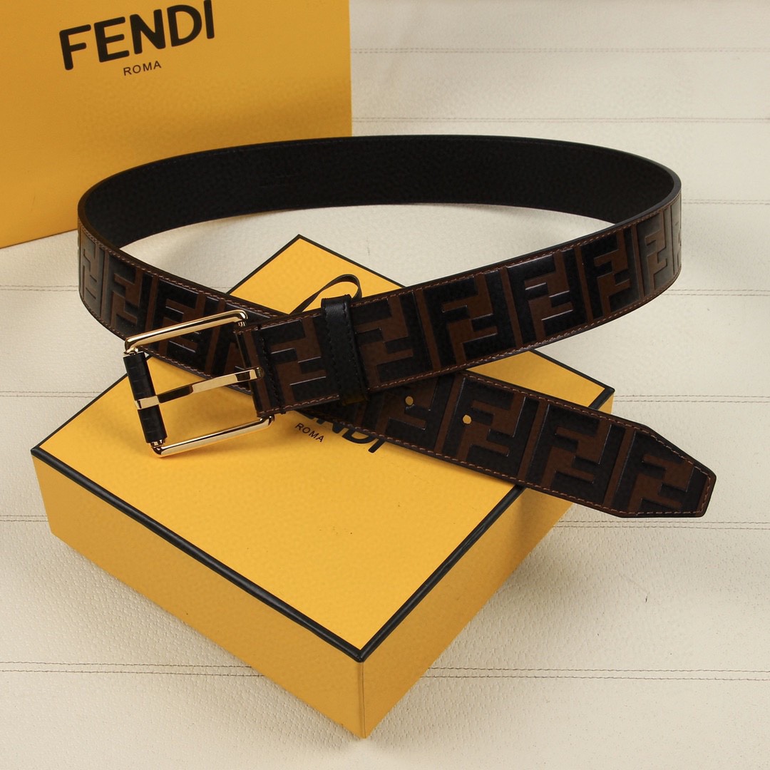 Fendi 五金做工精细 线条流畅 表面光滑 𝐙𝐏电镀工艺 香港通关【𝐇𝐀𝐀𝐒】 进口皮料