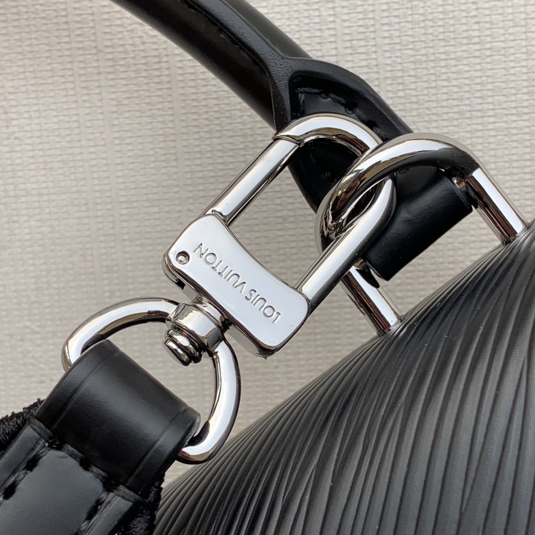 Louis Vuitton LV Cluny BB Epi 皮革手提包 M59134黑色