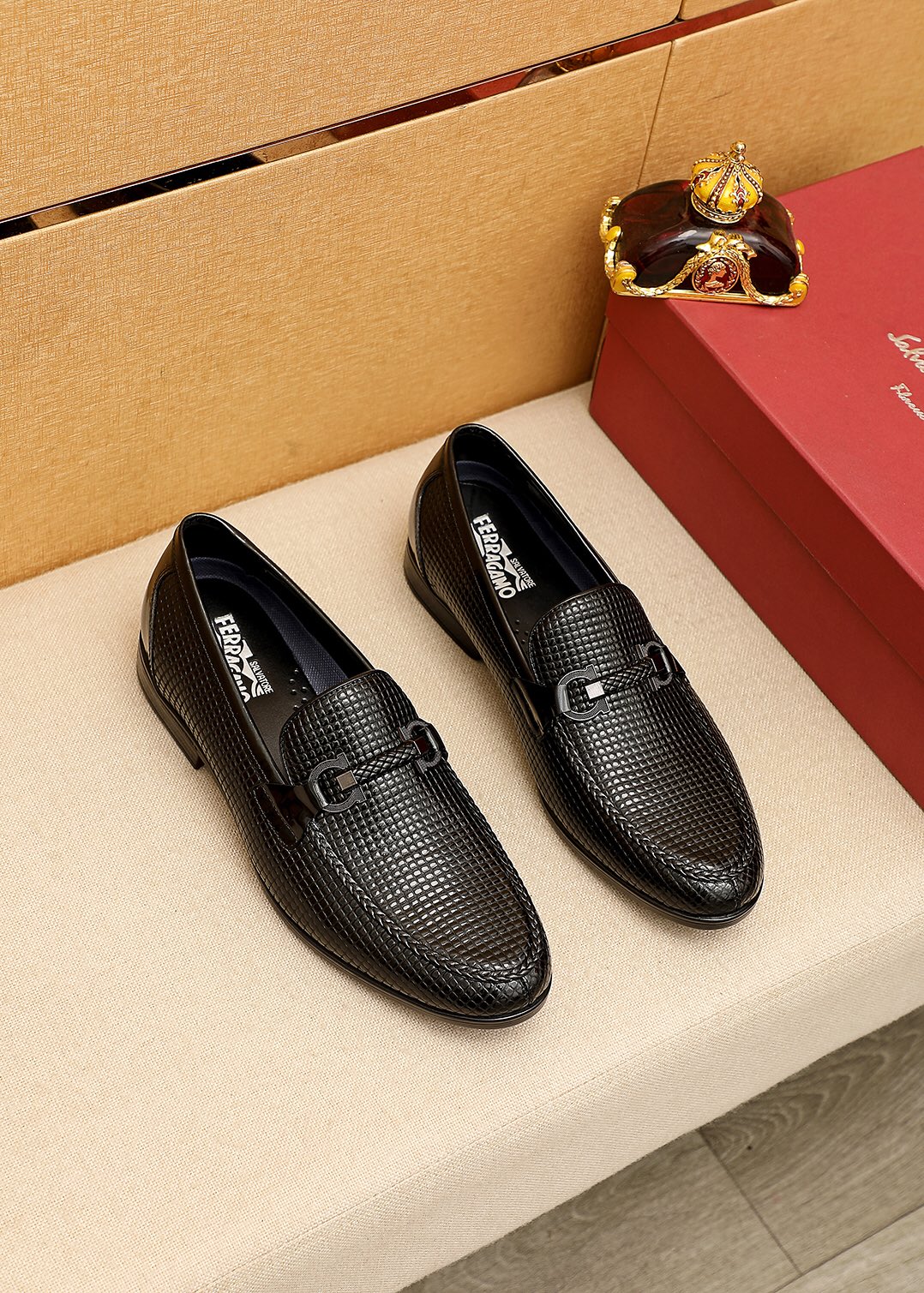 J0  Ferragamo「 菲拉格慕」休闲皮鞋正码