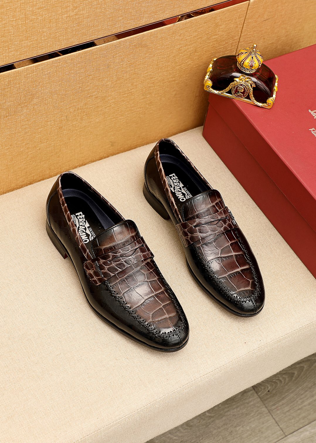 J0  Ferragamo「 菲拉格慕」休闲皮鞋正码