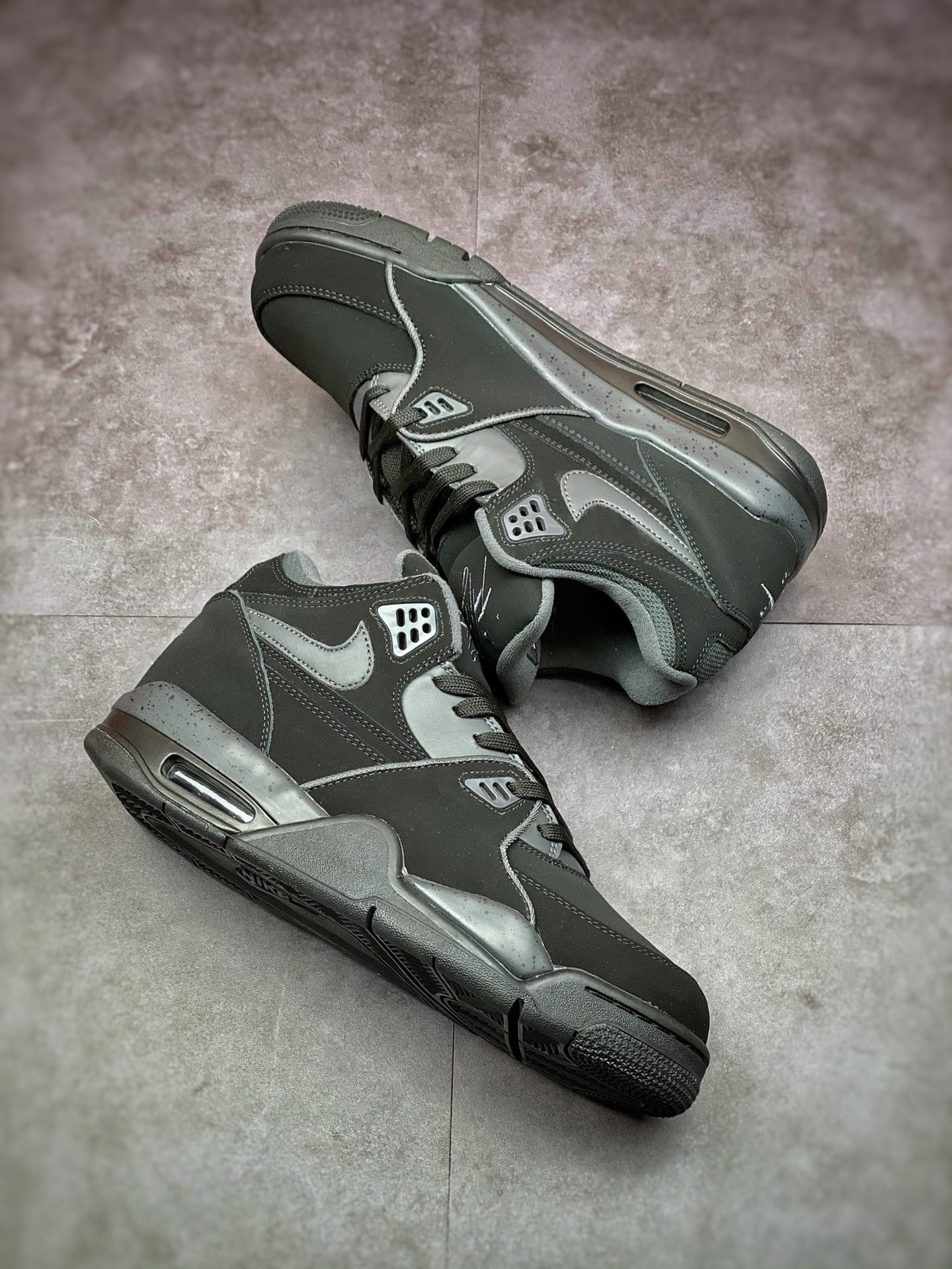 200 NIKE Air Flight Legacy 纯黑将经典Air Jordan 3和Air Jordan 4元素融为一体DB5919-101