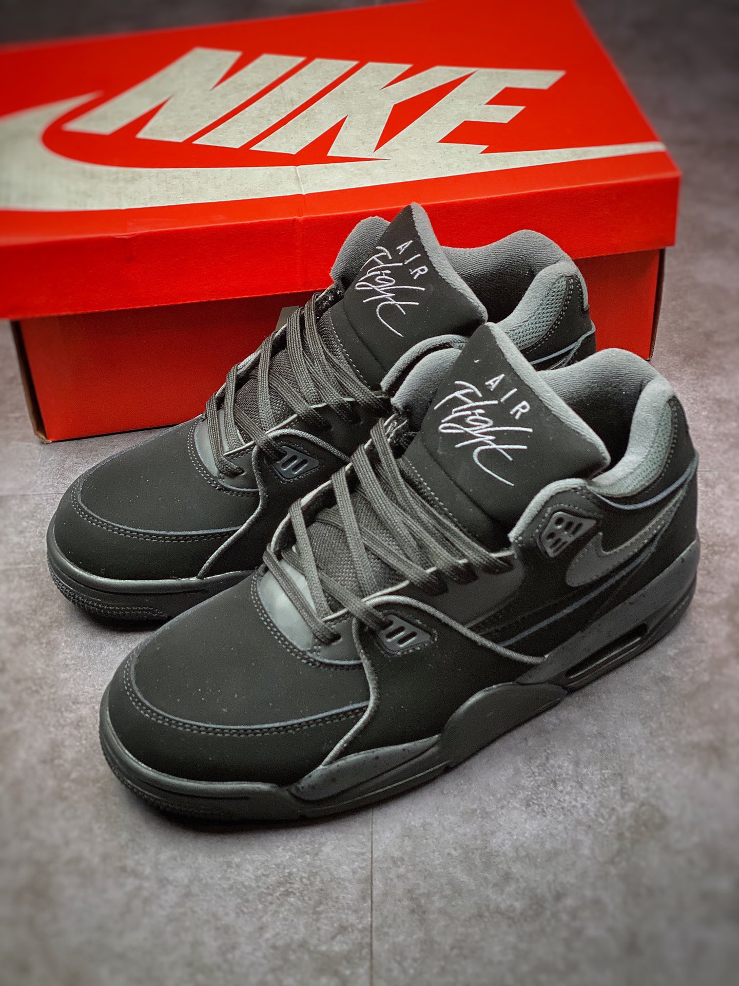 200 NIKE Air Flight Legacy 纯黑将经典Air Jordan 3和Air Jordan 4元素融为一体DB5919-101