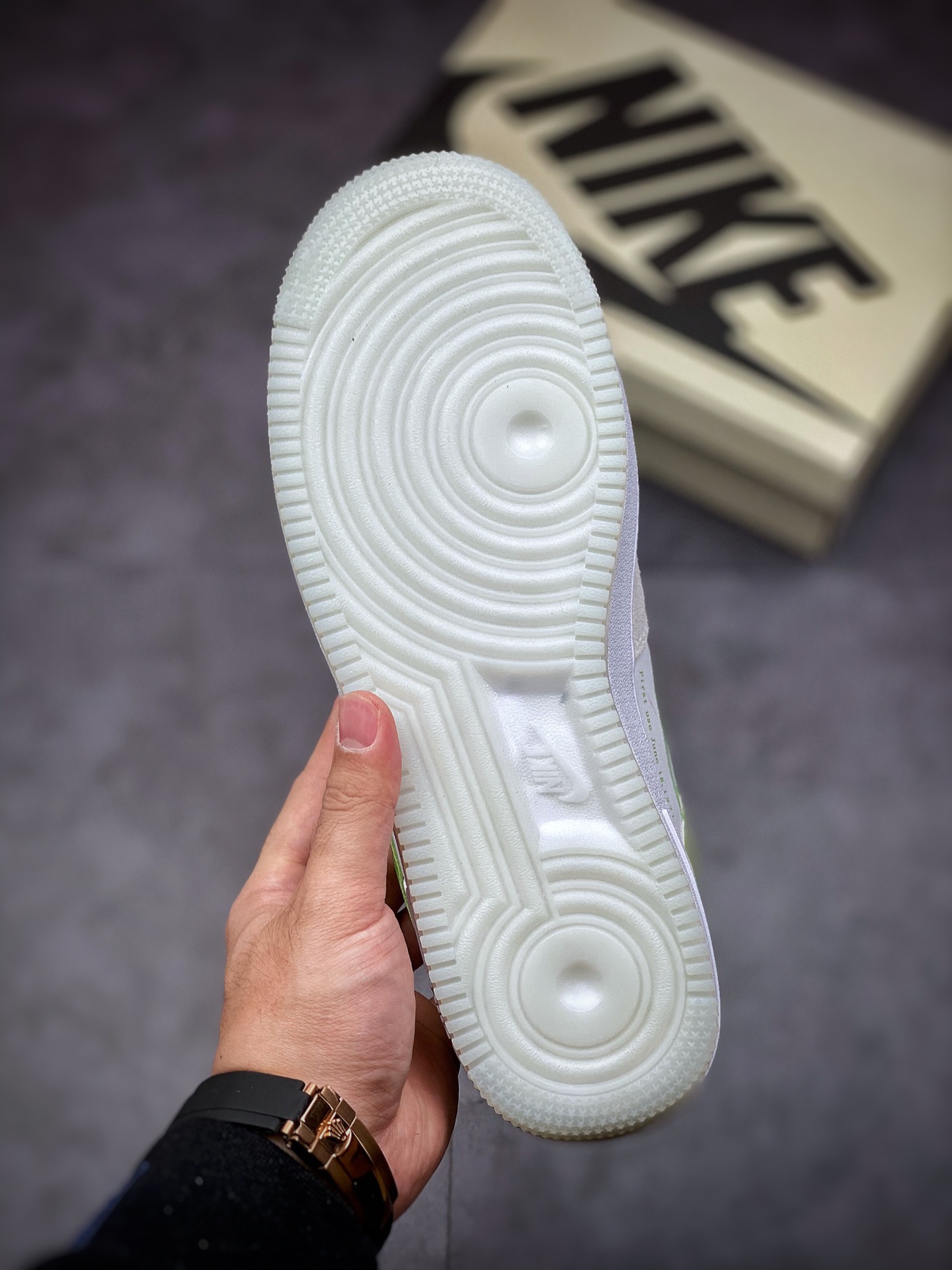240 Nike Air Force 1 Low 07 灰绿金扣50周年 DA8302-555