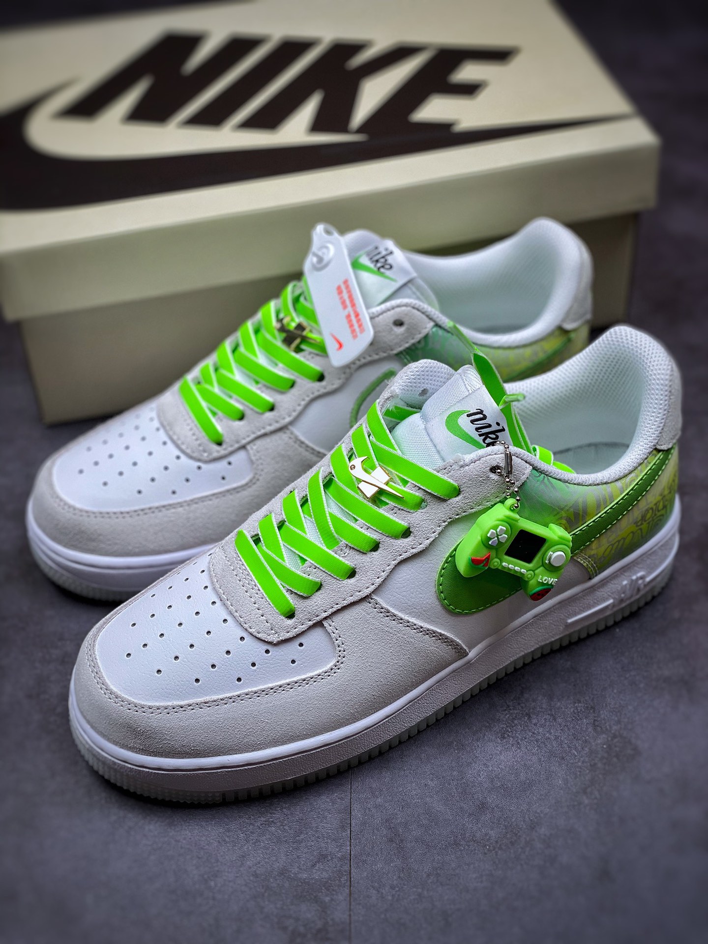 240 Nike Air Force 1 Low 07 灰绿金扣50周年 DA8302-555