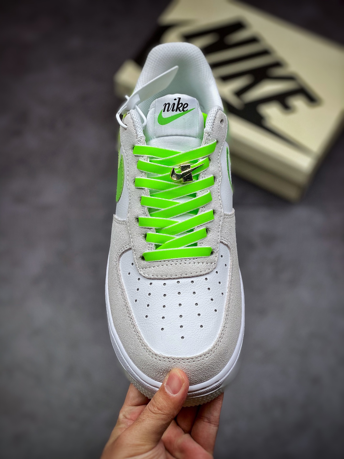 240 Nike Air Force 1 Low 07 灰绿金扣50周年 DA8302-555