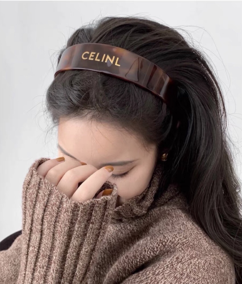  上新✨✨✨celine塞林）
新款👏celine塞林发箍
对版11高品质 Lisa明星同款 进品板材
