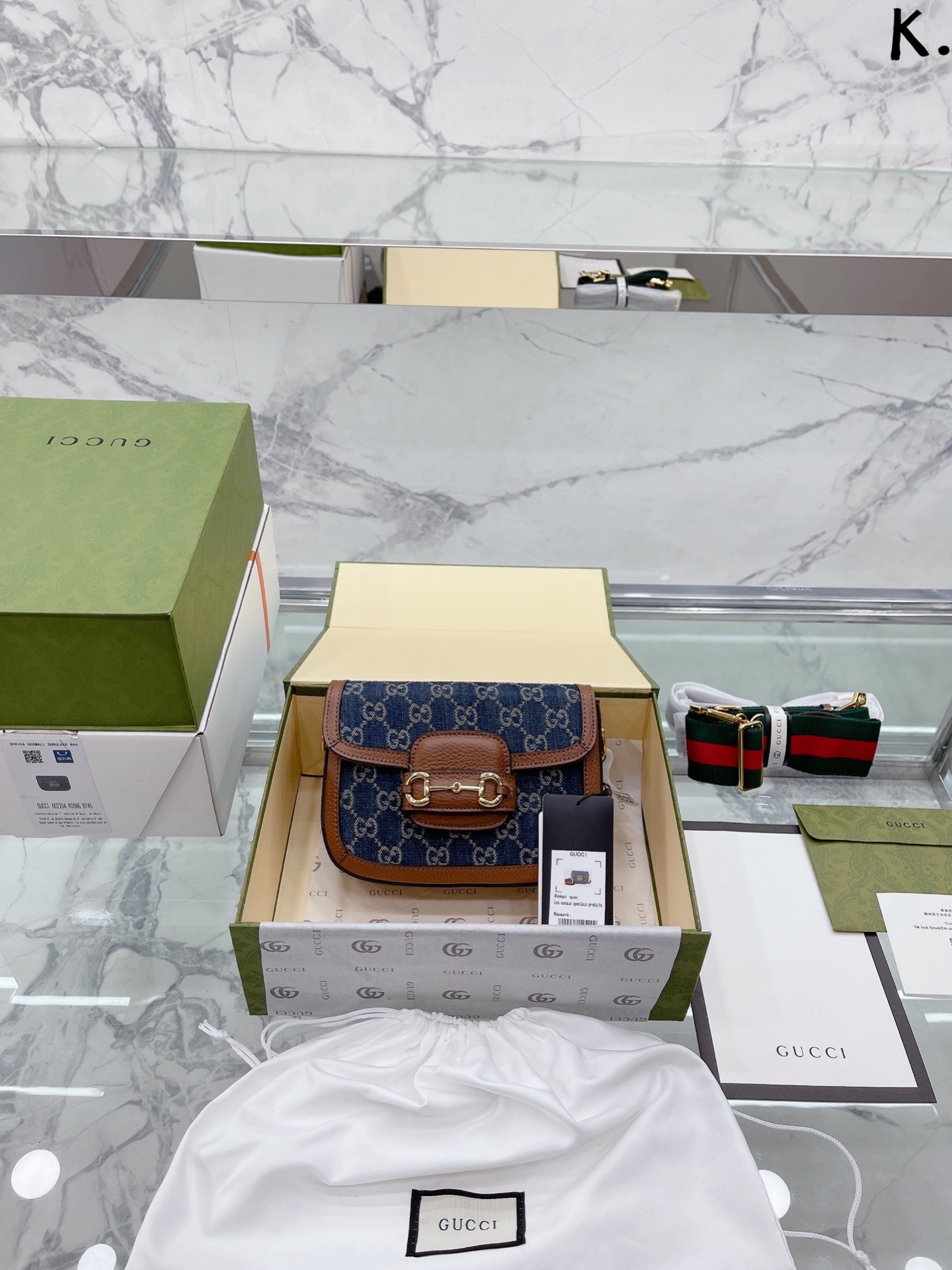 全套礼盒包装 Gucci1955牛仔帆布马鞍包 GG马衔扣邮差包单肩斜挎 牛皮腋下包 款号 尺寸：20*15*5CM 搭配 2个肩带 都可以拆卸可以调节长短配全套包装