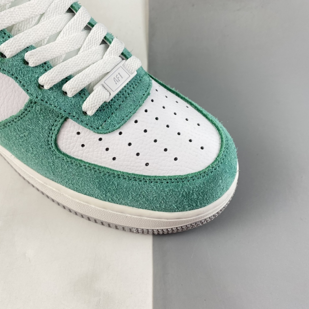 P240 NIKE Air Force 1’07 Low 浅绿麂皮拼接 空军一号低帮休闲板鞋 BQ8988-102