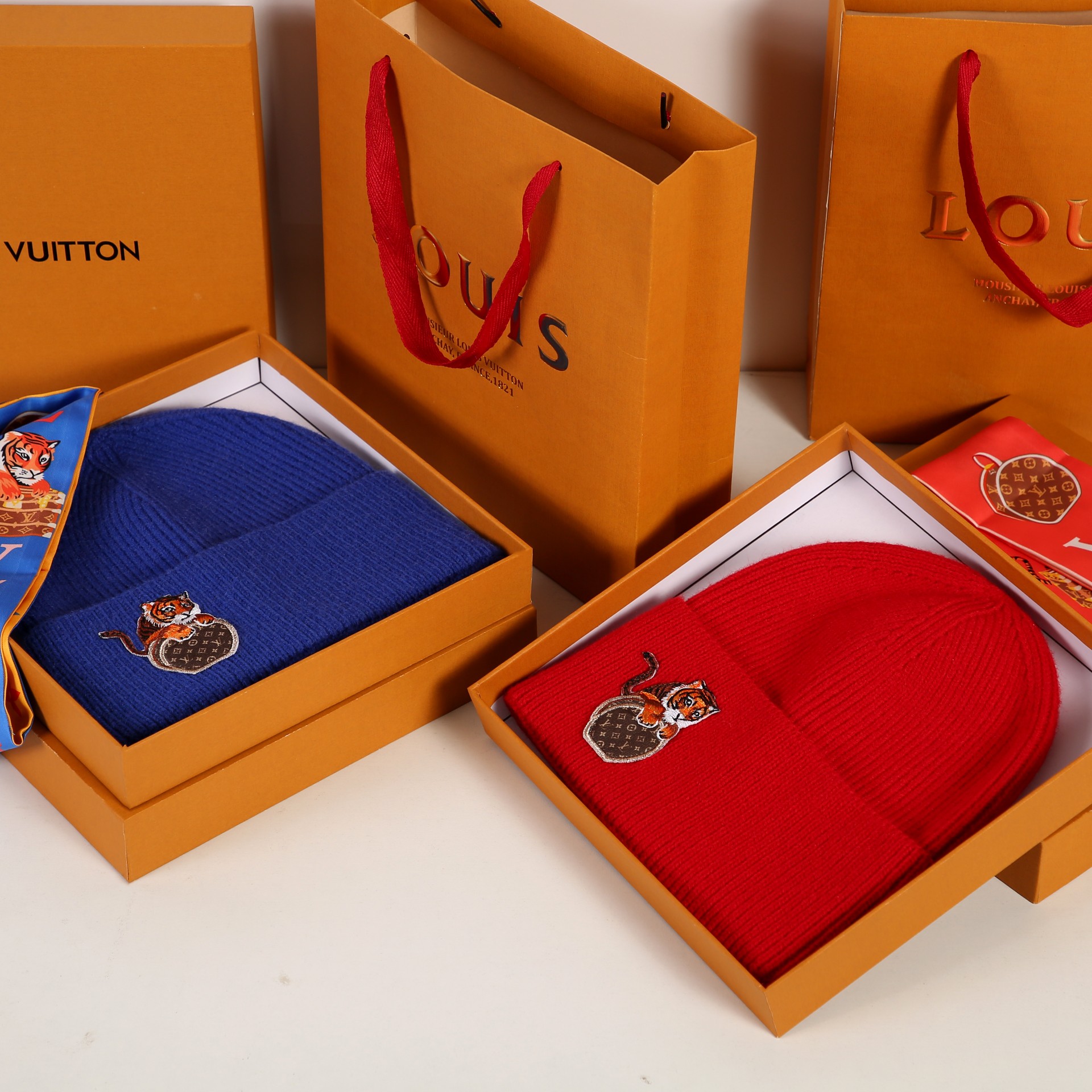 路易威登 Louis Vuitton 传世高定桑蚕丝丝巾围巾 #DBEC83E8 2