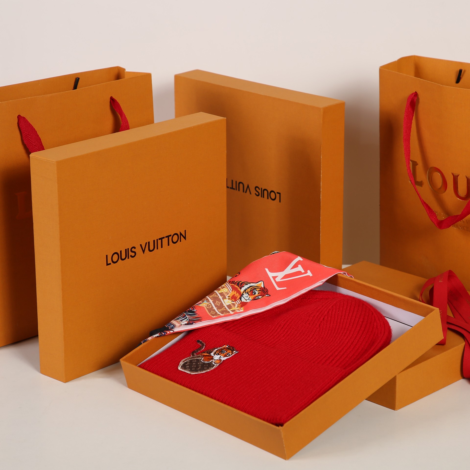 路易威登 Louis Vuitton 传世高定桑蚕丝丝巾围巾 #DBEC83E8 9