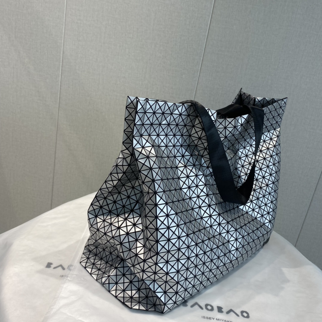Issey Miyake Silicone Tote Bag - Comprehensive 6