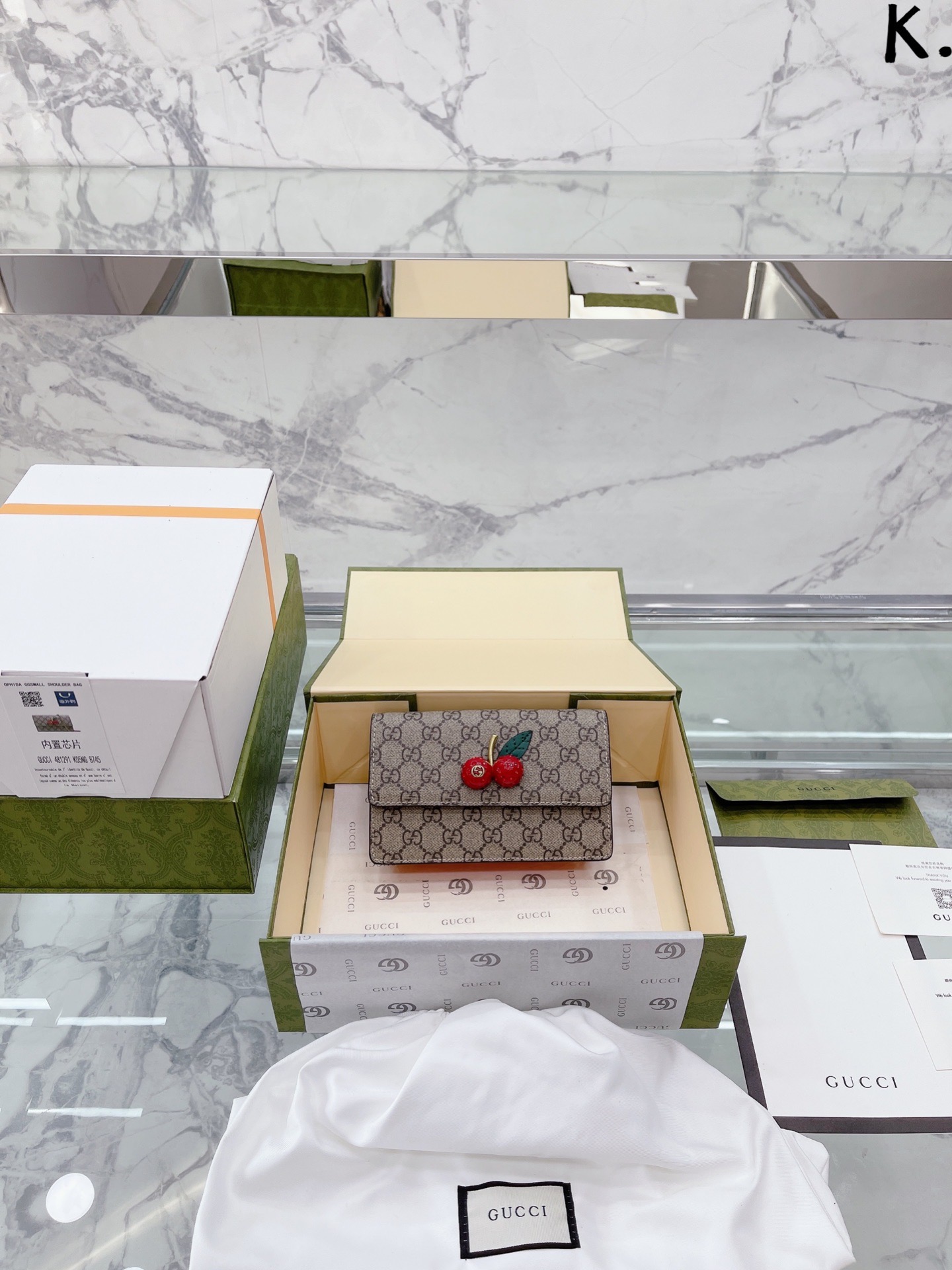 牛皮版本｜专柜飞机盒包装 Gucci 樱桃包立体水钻五金 专柜超级 爆款女士背包 单肩包 顶级头层牛皮原版配原版五金 原单品质 哦 简单百搭 经典款 大号20 14 配礼盒