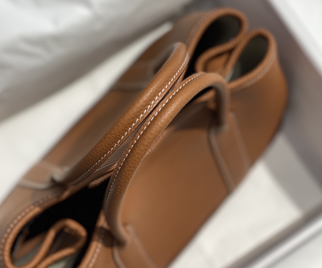 Hermès Garden Party 36 CM Gold Brown Tote Bag with Snap Closure 7 i1642067370 4622 6