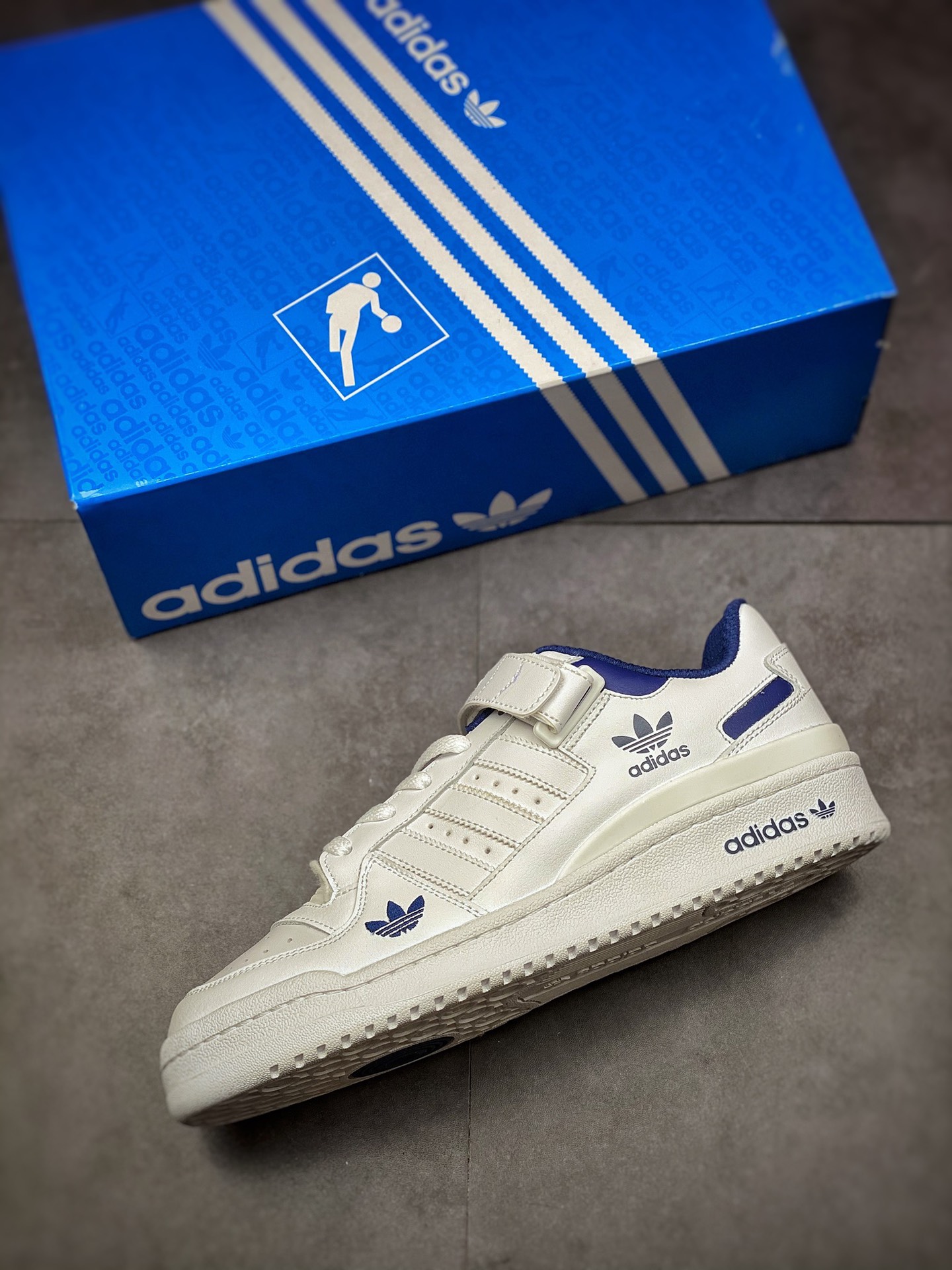 Adidas Originals Forum Low white and blue classic Velcro retro board shoes men and women trend top layer leather casual shoes HO1673