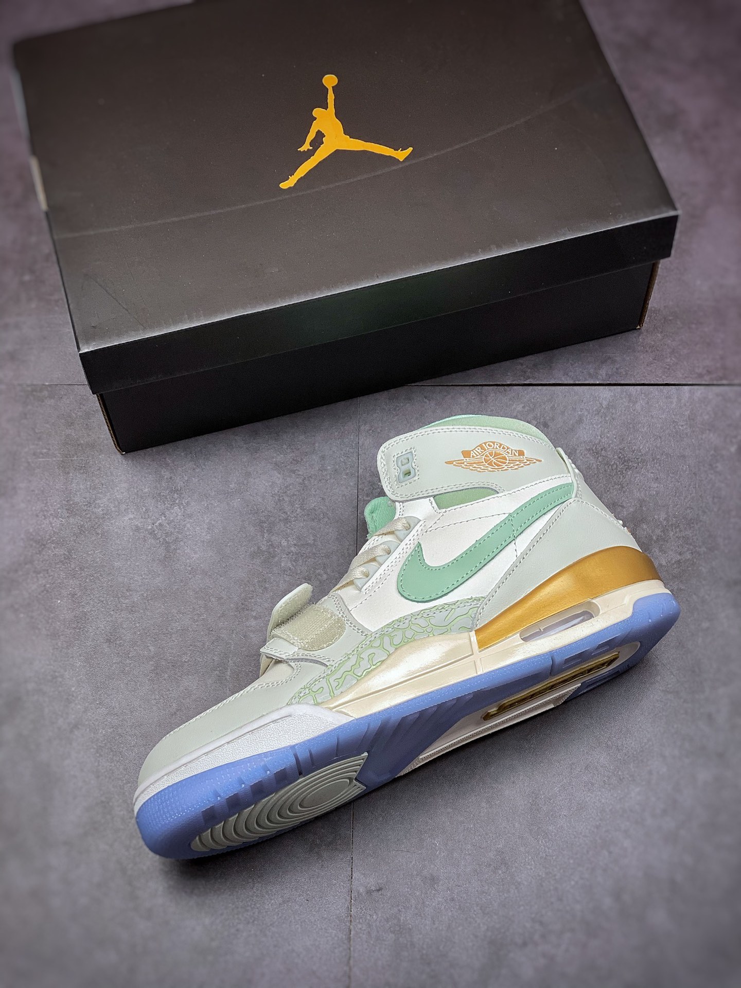 220 Air Jordan Legacy 312 薄荷绿 虎年 DR8456-131