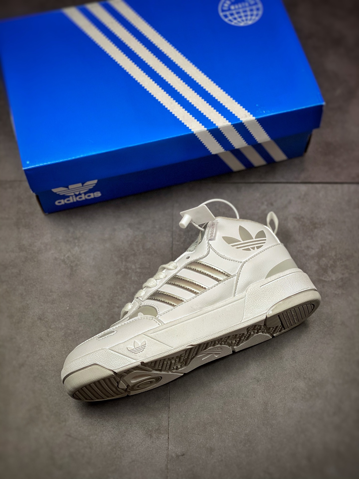 adidas Originals Post UP China ”Silver” H00166