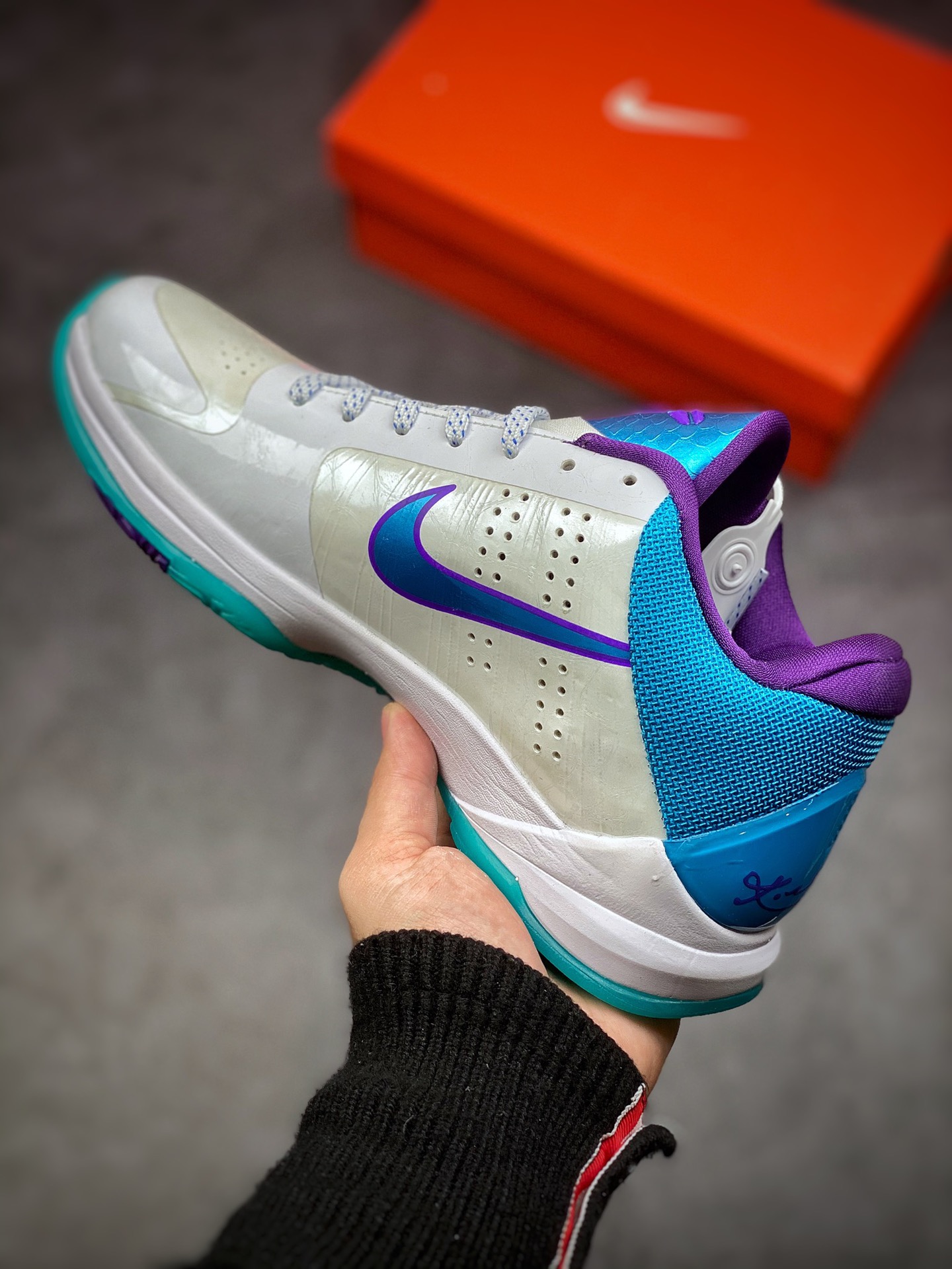 270 总决赛主场配色，耐克Nike Zoom Kobe ZK5”Chaos”科比5代 386429-100