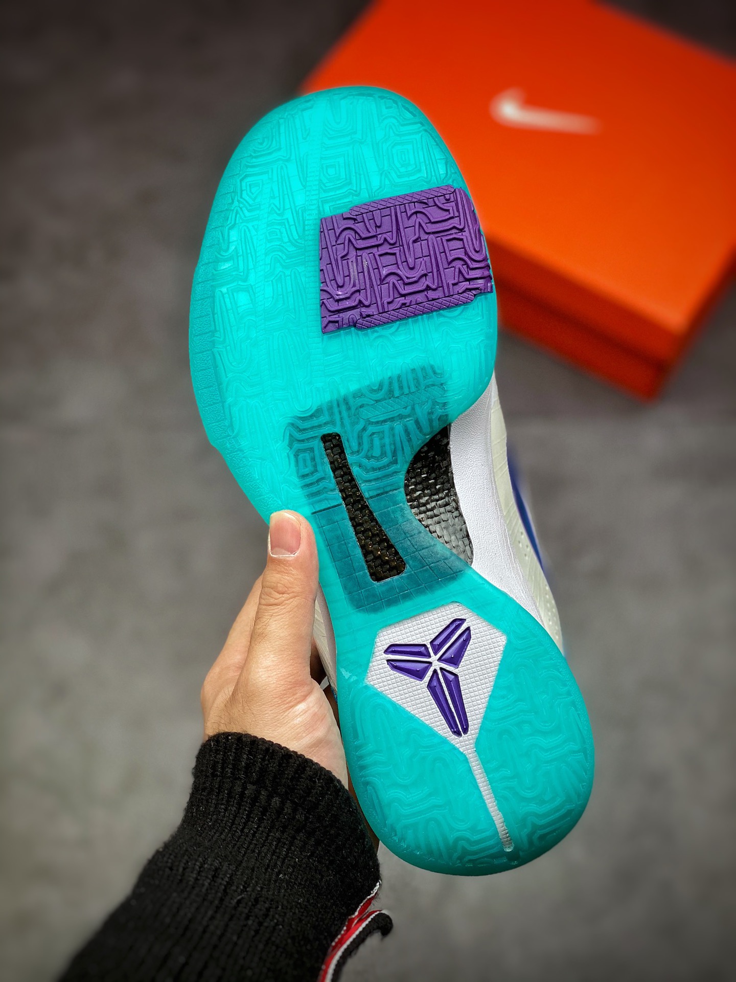 270 总决赛主场配色，耐克Nike Zoom Kobe ZK5”Chaos”科比5代 386429-100
