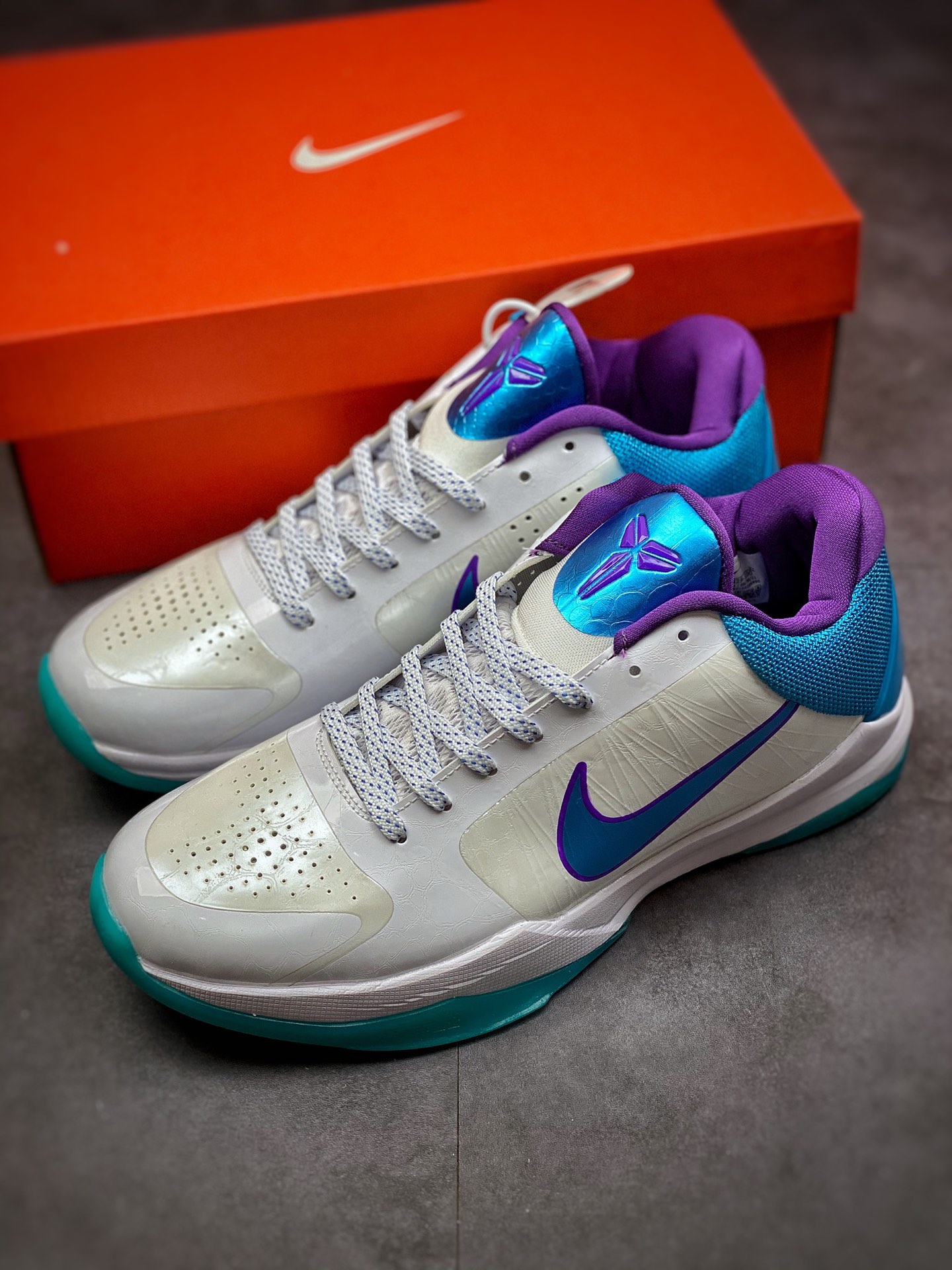 270 总决赛主场配色，耐克Nike Zoom Kobe ZK5”Chaos”科比5代 386429-100