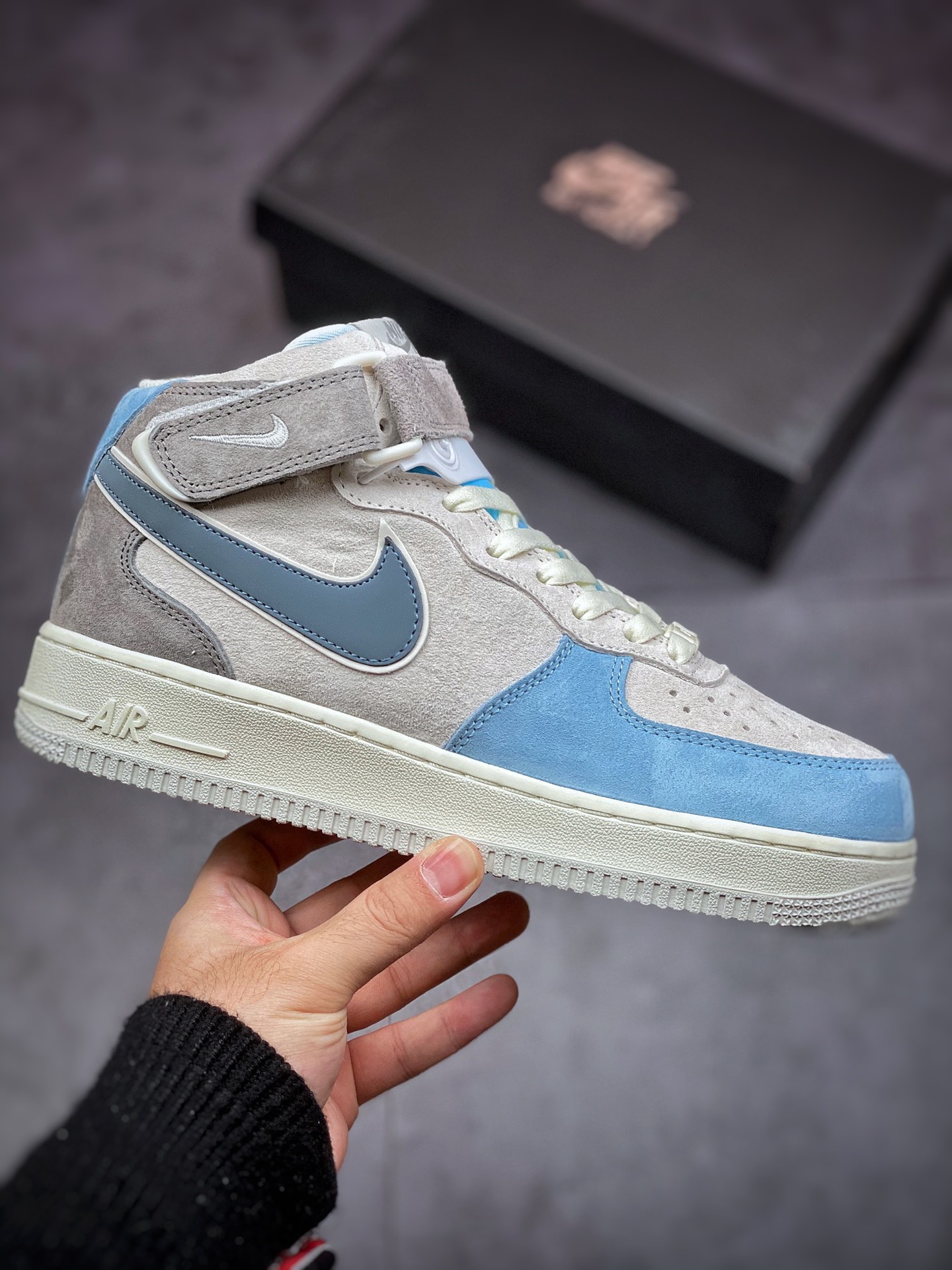 260 Nike Air Force 1 Mid 07 浅灰蓝 AL6896-559