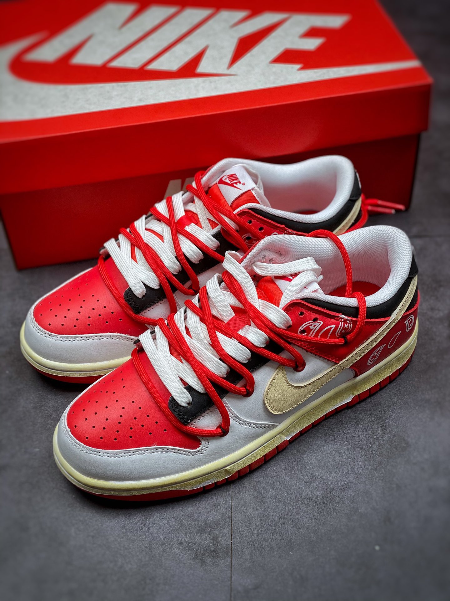 380 Nike Dunk Low Scrap”腰果花”Vibe 主题定制 DD1391-600