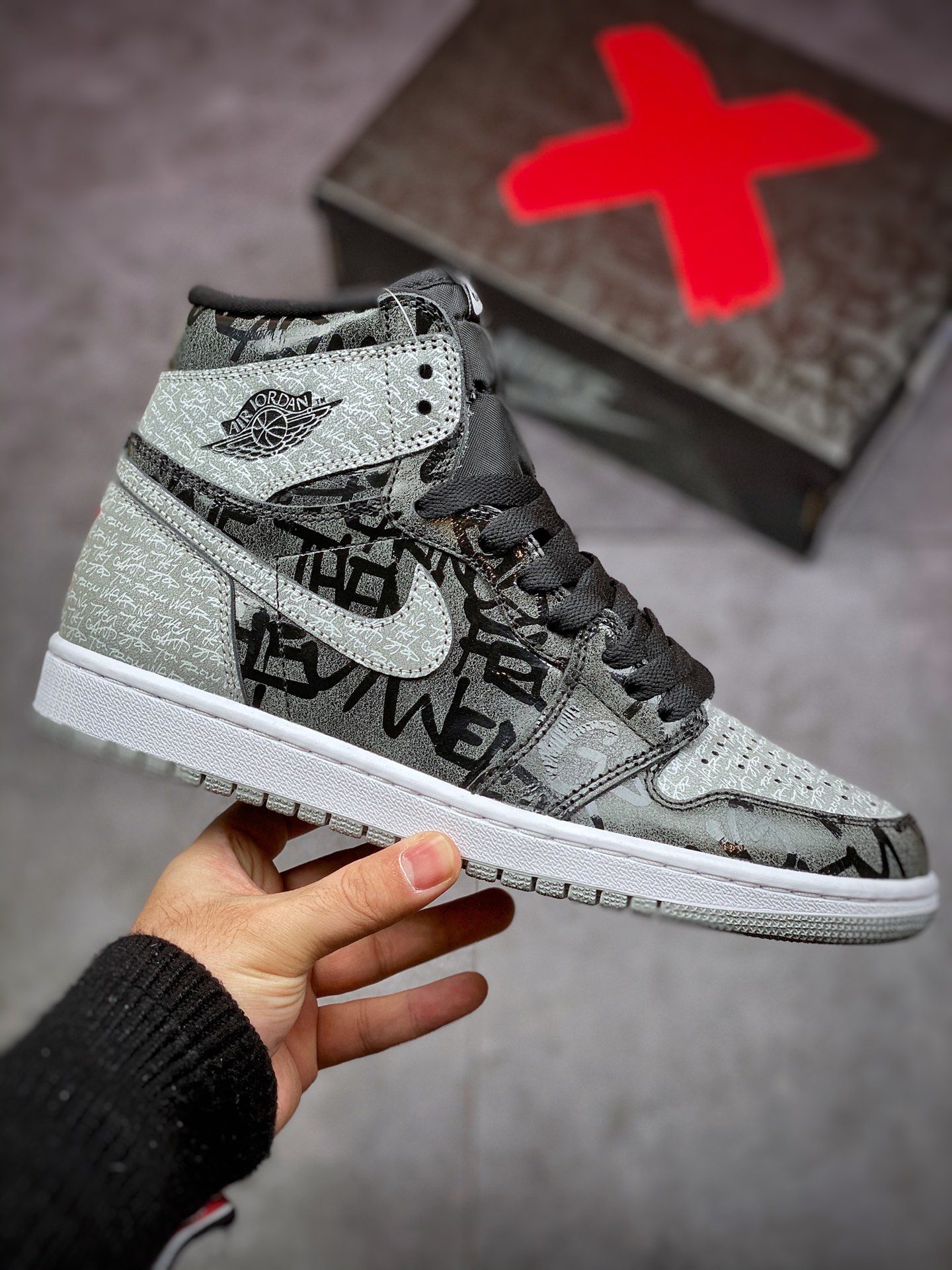 380 Air Jordan 1 Retro High OG 灰黑 叛逆 555088-036
