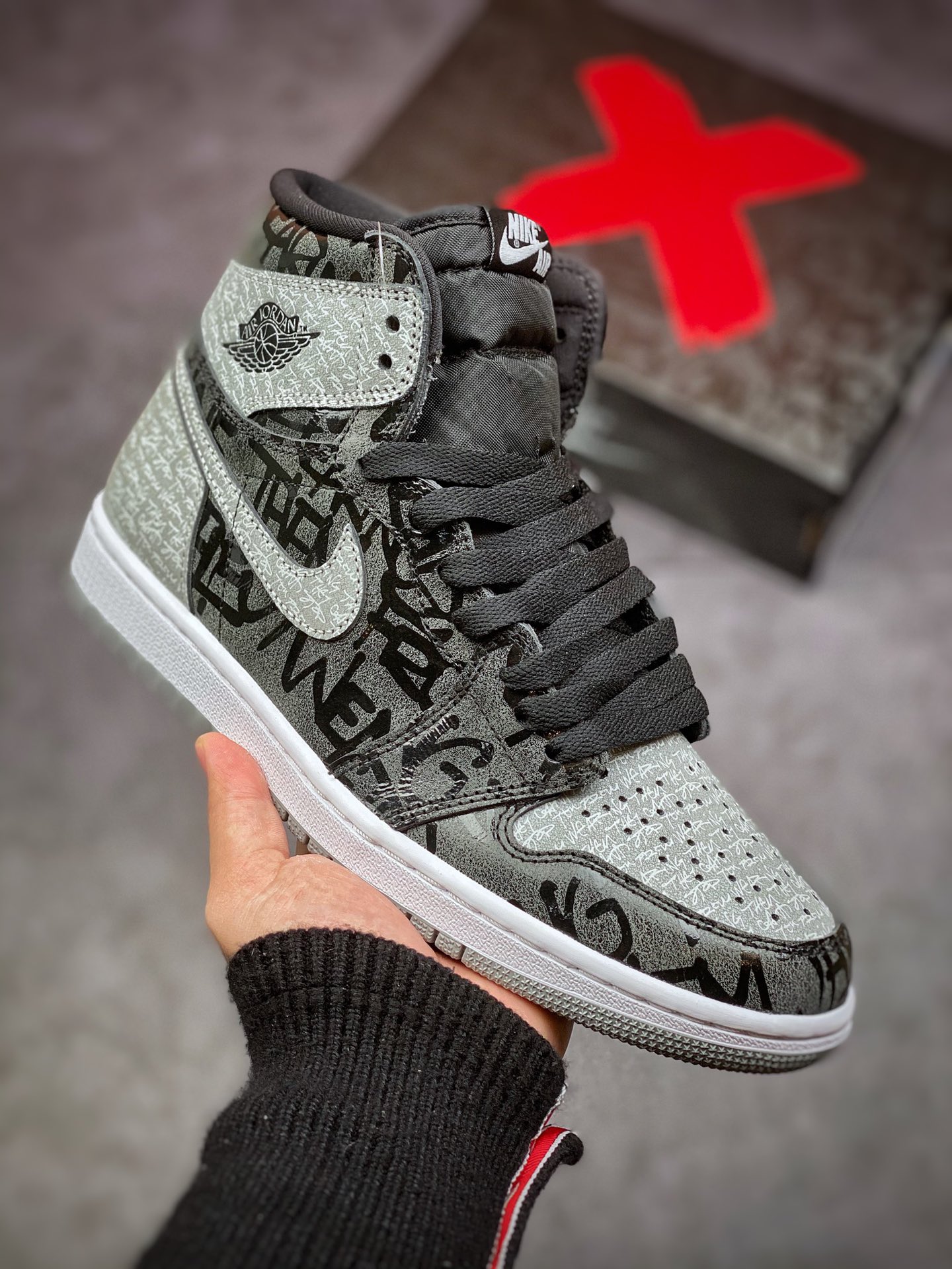 380 Air Jordan 1 Retro High OG 灰黑 叛逆 555088-036