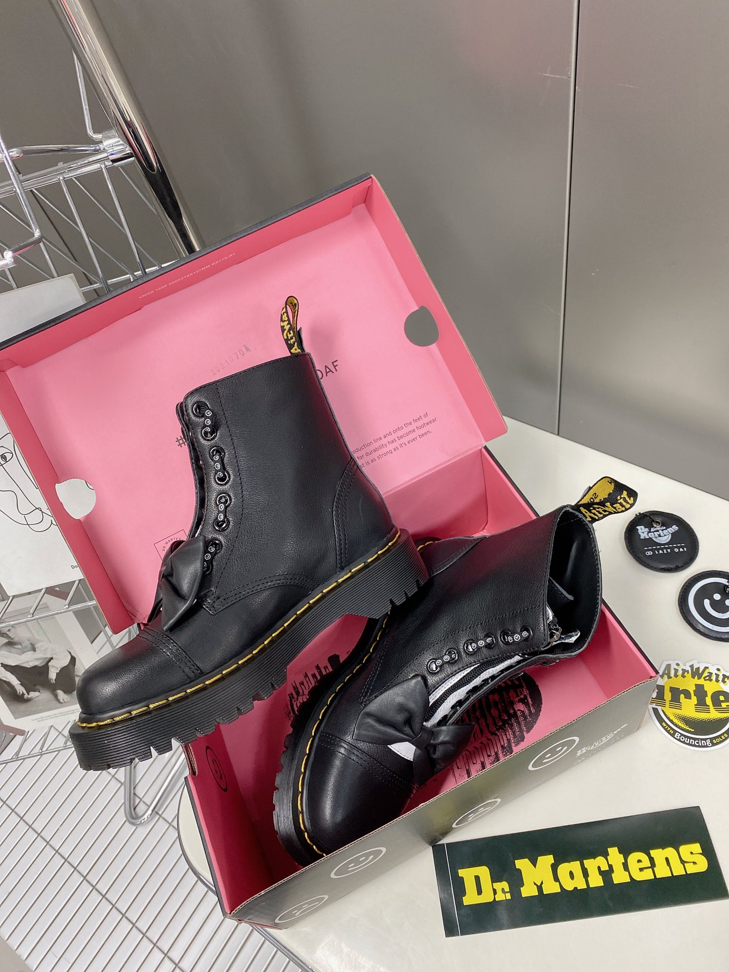 Dr. Martens x Lazy Oaf Collaboration for Spring/Summer 2022: Key Details - 图片 4