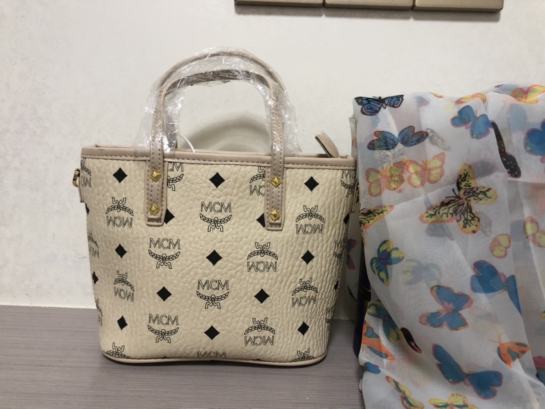 拼手速8989送丝巾 MCM菜篮子经典中的经典～ ㊗大家虎年大发 品概不退换