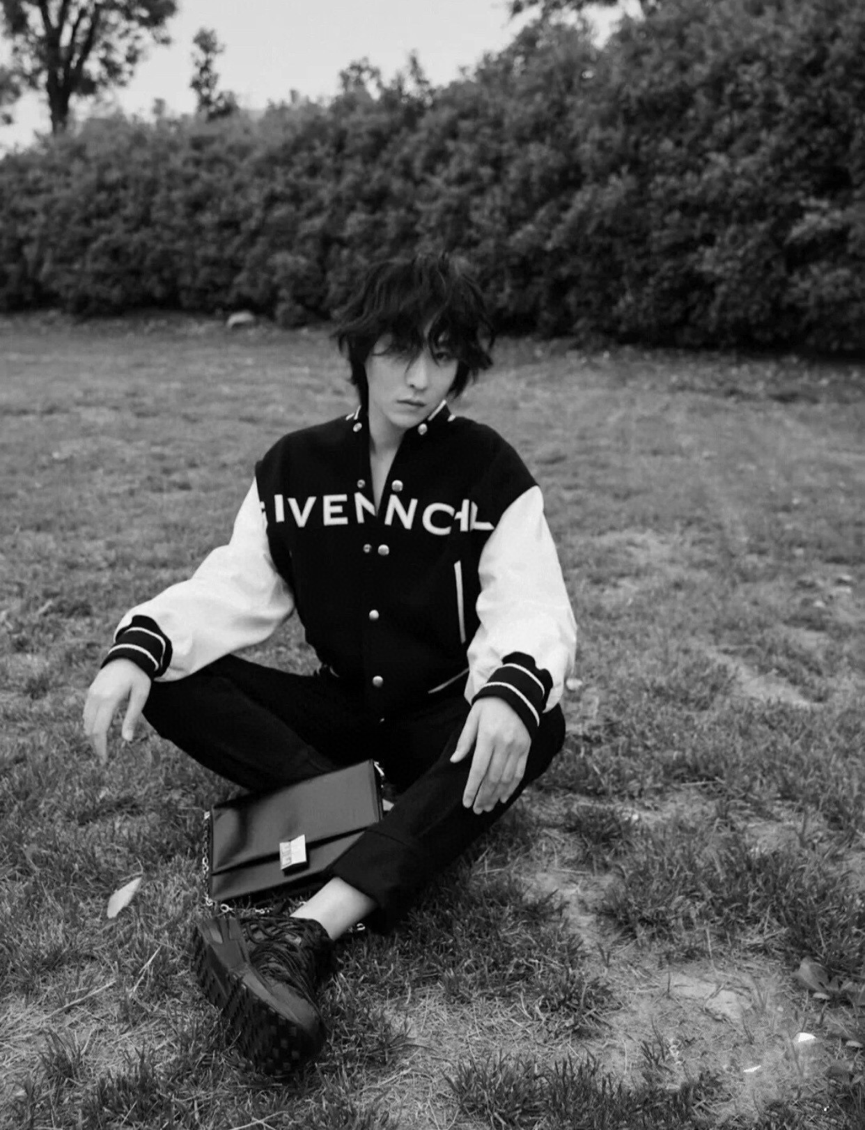 GIVENCHYGivenchy 21Fw Embroidery letters leather sleeves wool baseball uniform