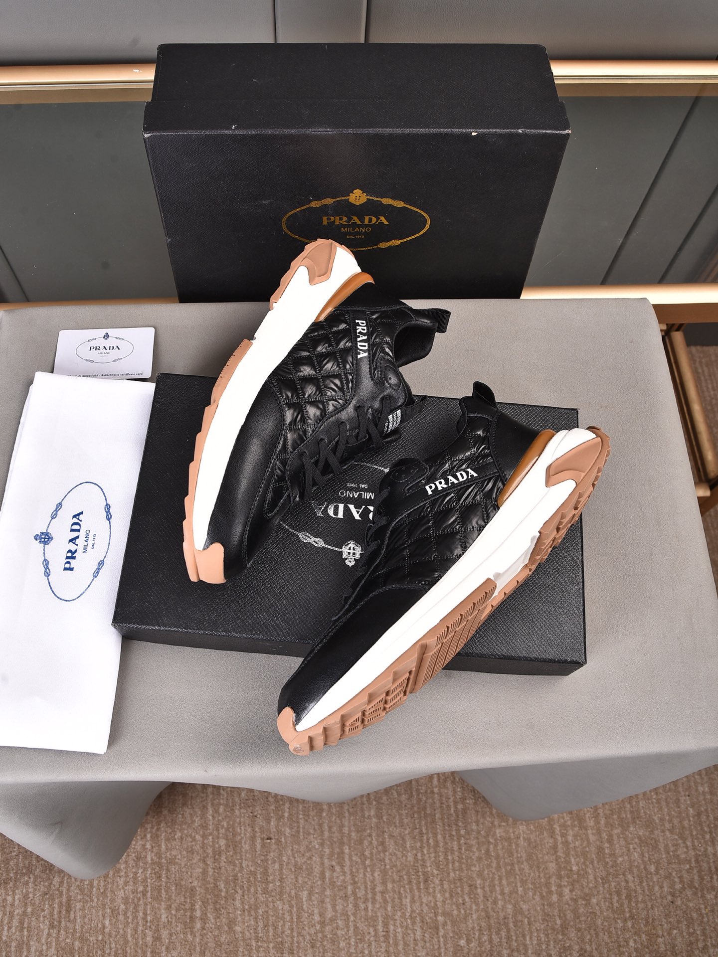 [Rose][Rose]pp250 2022 modelos explosivos [PRADA Prada] Milán, Italia - top hombres zapatos casuales