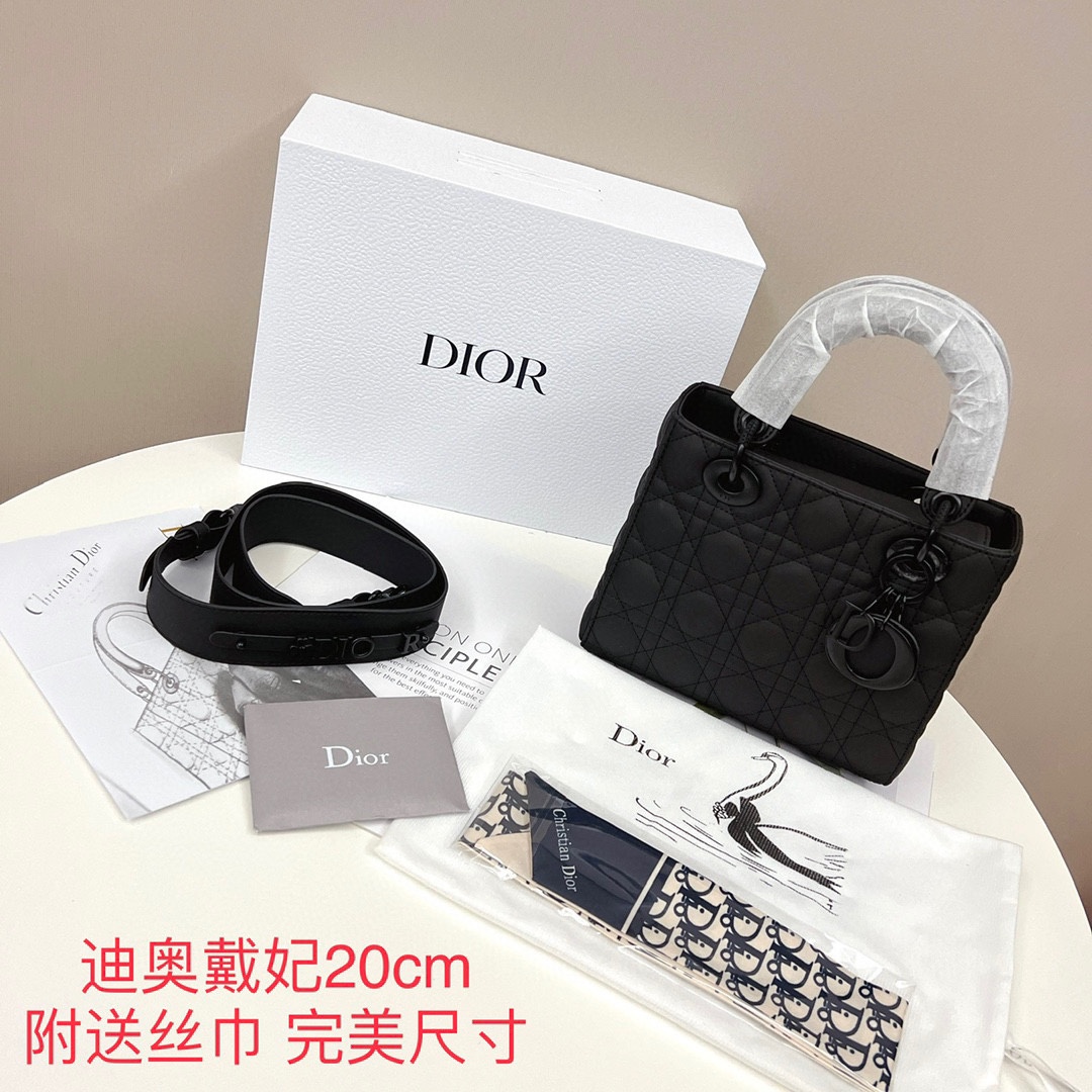 K0   Dior迪奥戴妃四格