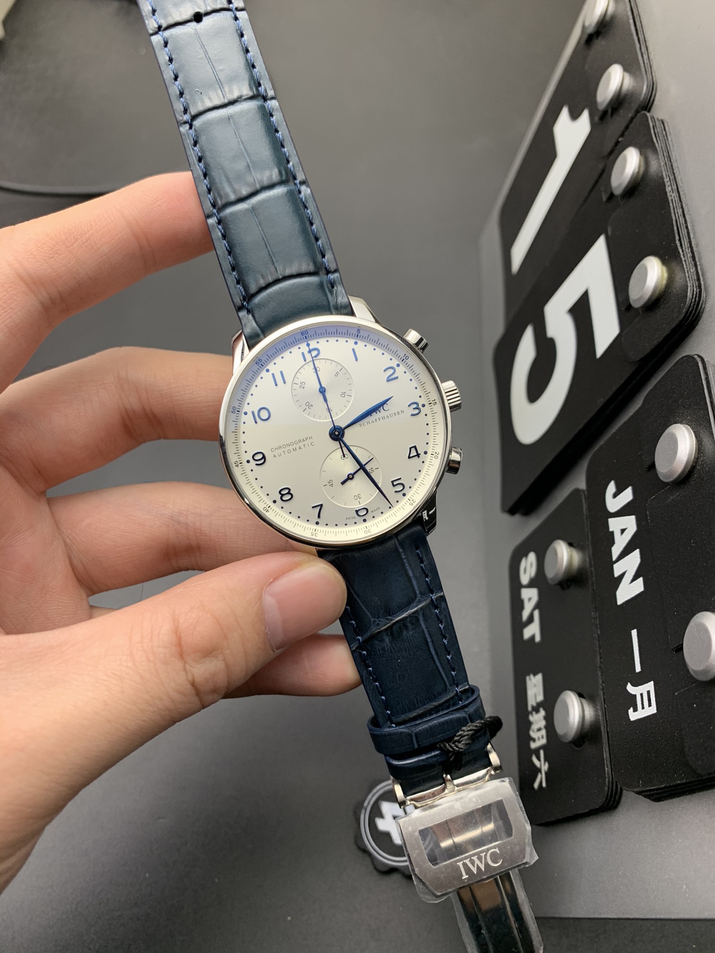 IWC 白面蓝针葡计
