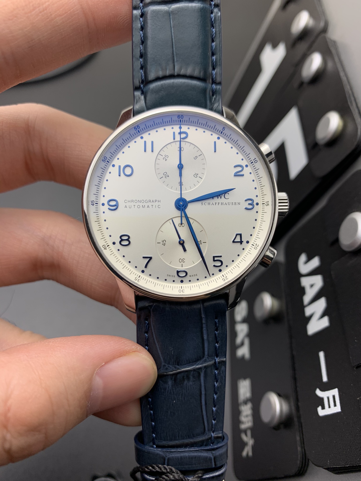 IWC 白面蓝针葡计