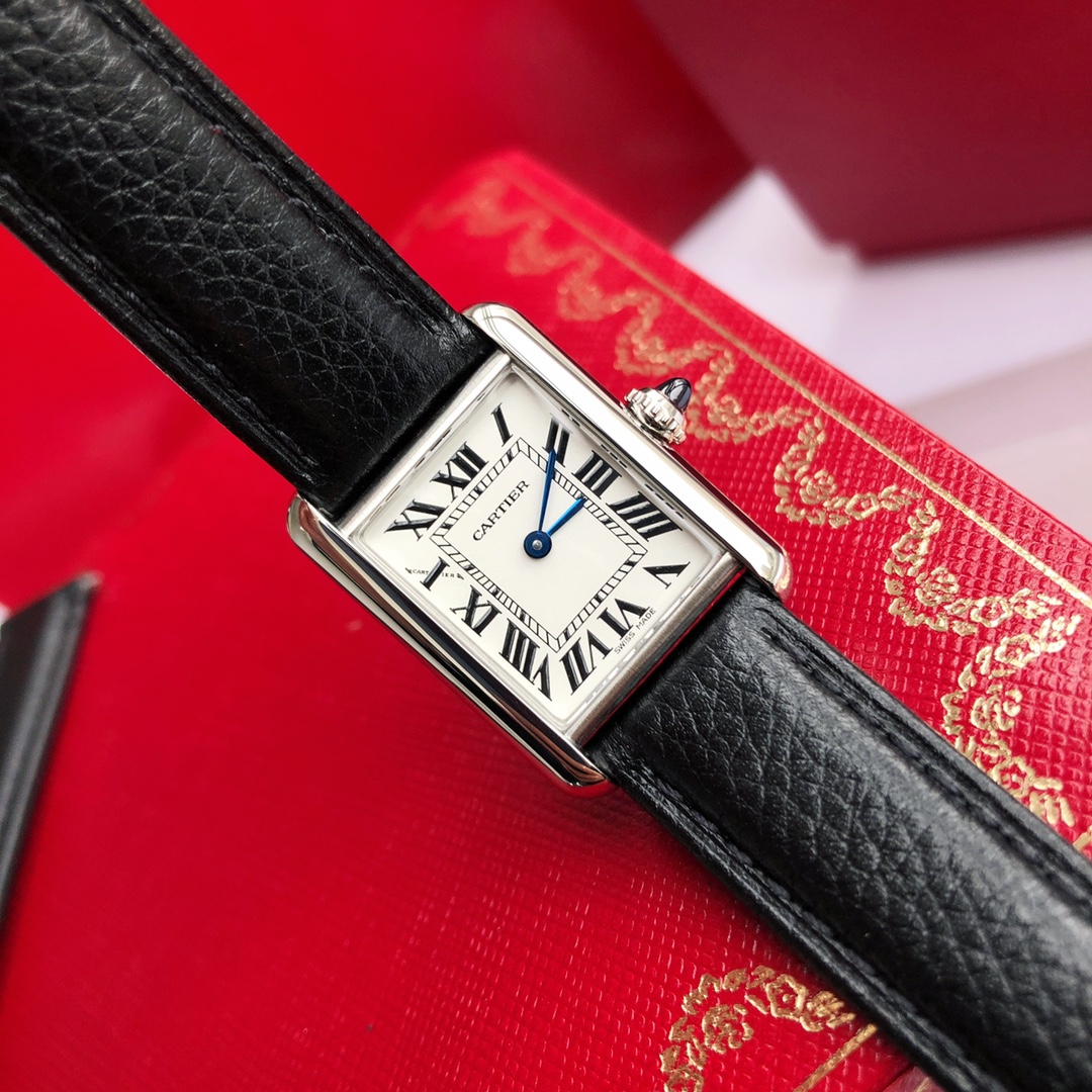 Часы Cartier Tank Must