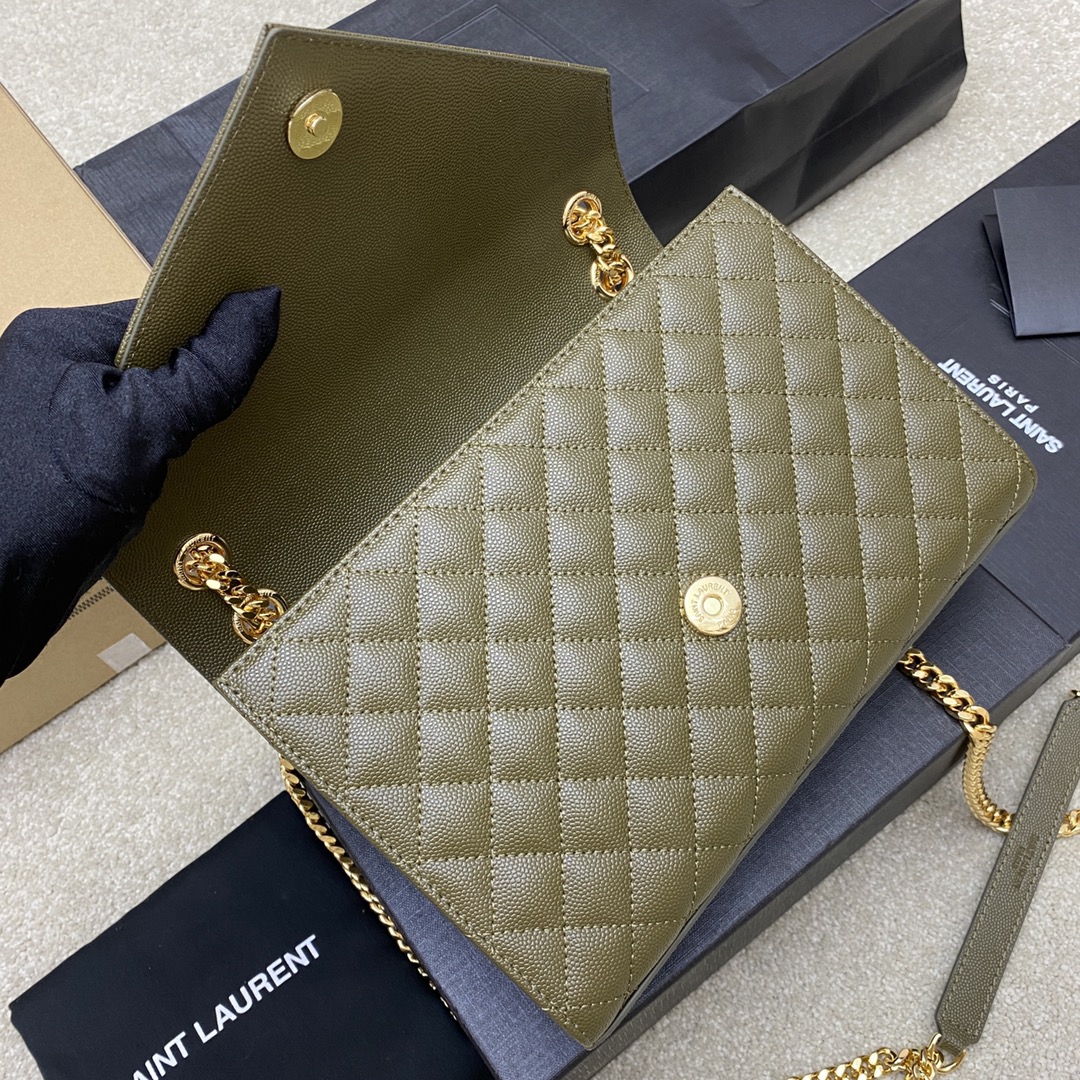 Saint Laurent 橄榄绿球纹/金链𝑬𝒏𝒗𝒆𝒍𝒐𝒑𝒆中号粒面压花绗缝真皮信封包 就是永恒