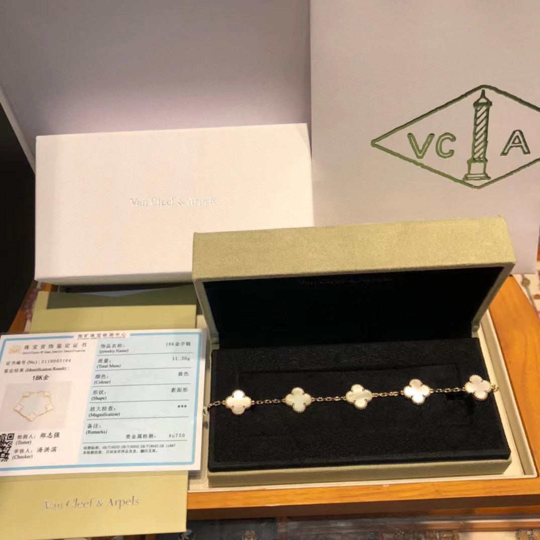 NO:100919,VCA five-color white fritillary bracelet matches with various bracelets stacked beauty, Vca bracelet, bracelet19860909VCA 五花白贝母手链 搭配各种手镯叠戴 美,Vca手链,bracelet,bracelet,Jewelry