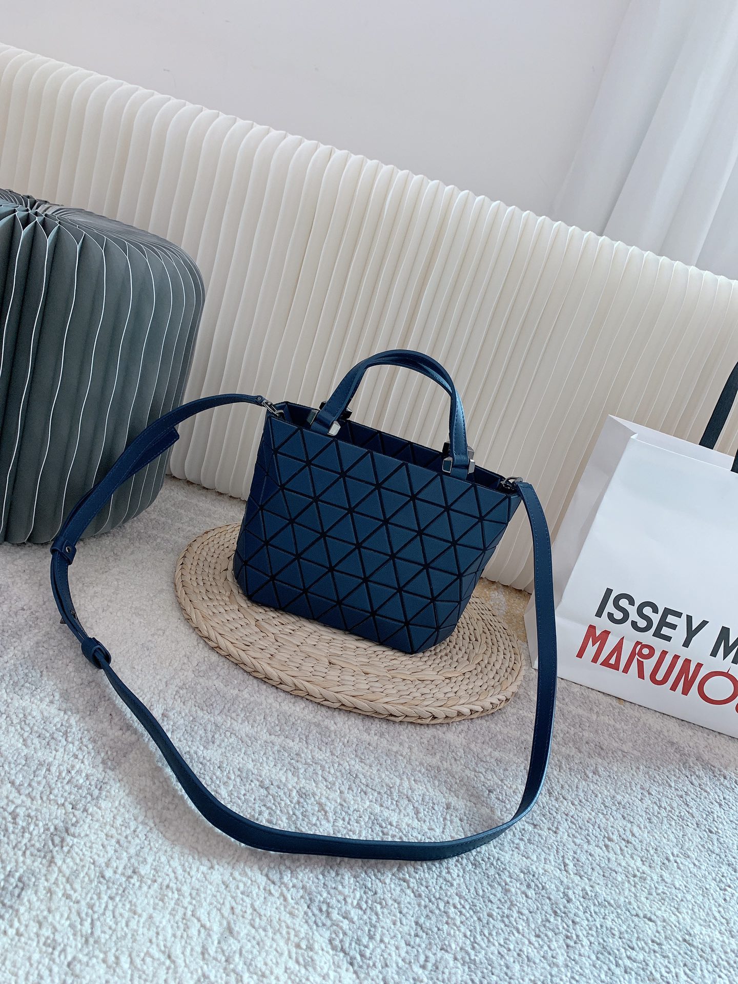 Isseymiyake三宅一生ORYSTAL系列手提单肩包mini 水晶包